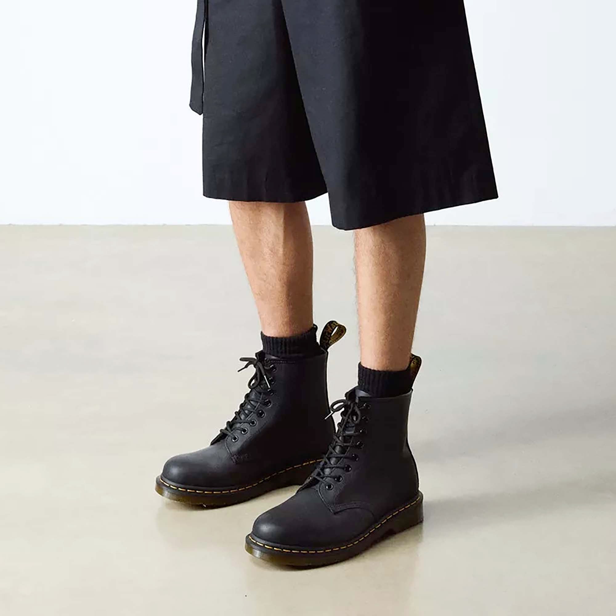 1460_GREASY_11822003_BLACK_Image_6