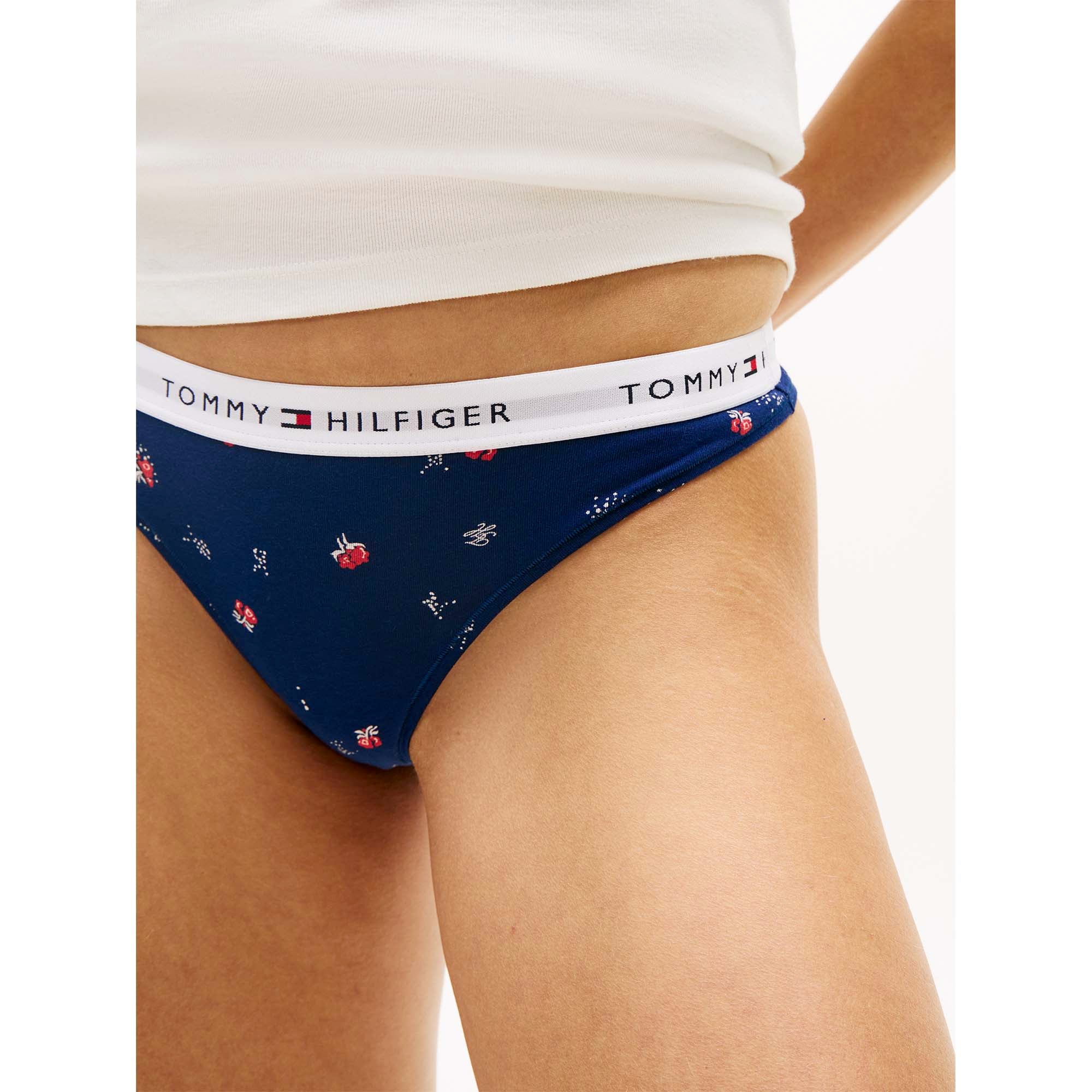 3_PACK_THONG_UW0UW05530_0SN_Image_5