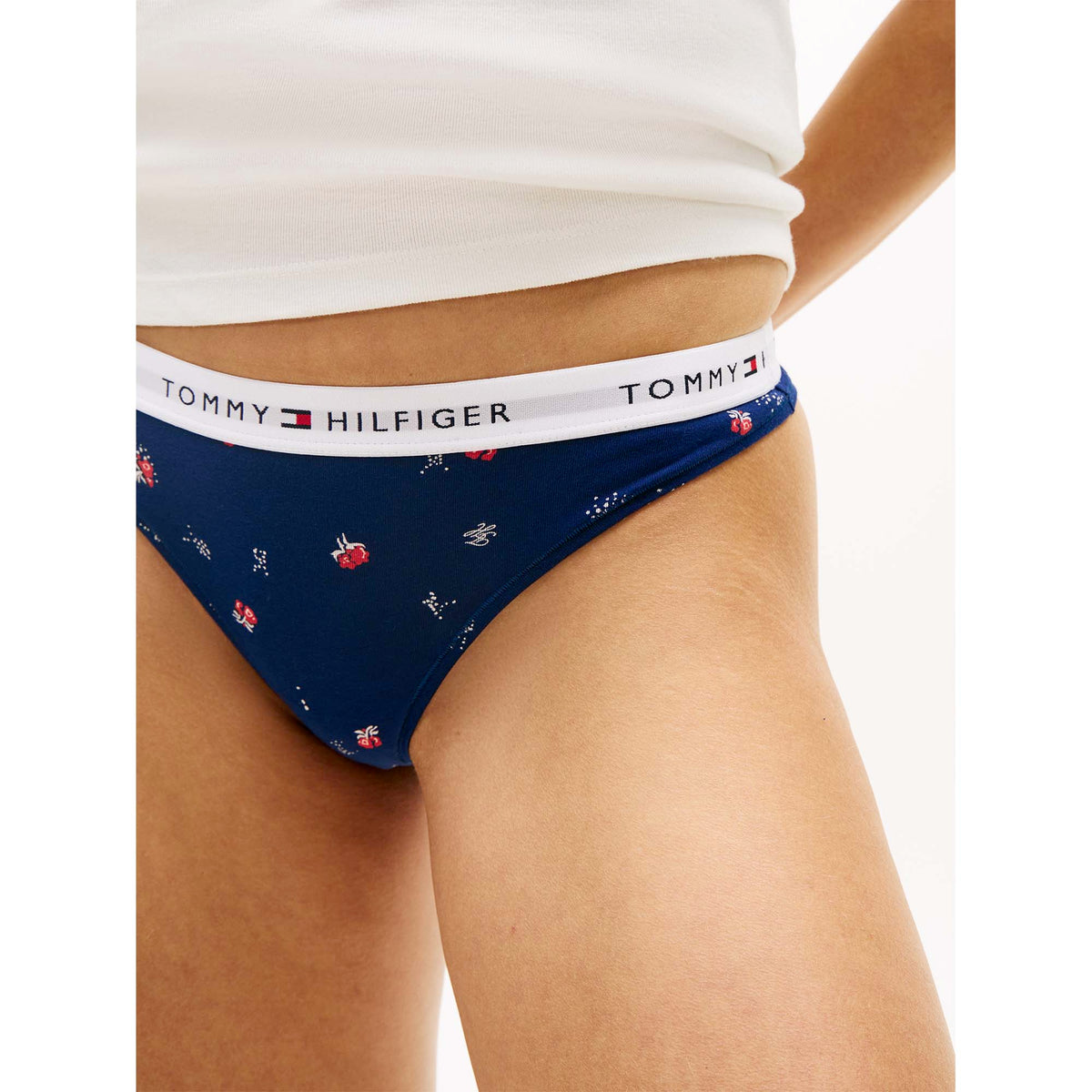 3_PACK_THONG_UW0UW05530_0SN_Image_5