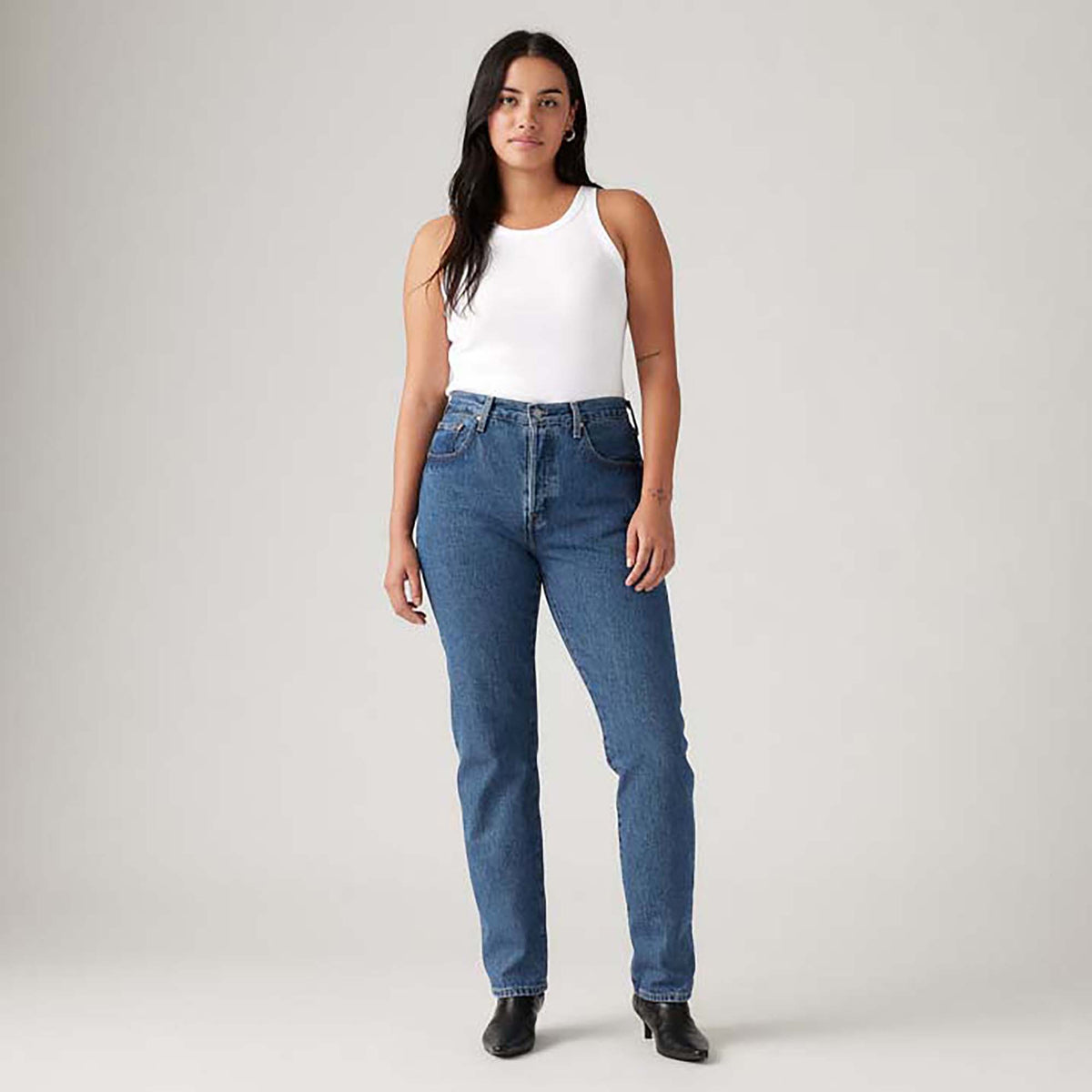 501_JEANS_FOR_WOMEN_SHOUT_OUT_STONE_12501_0438_Image_3