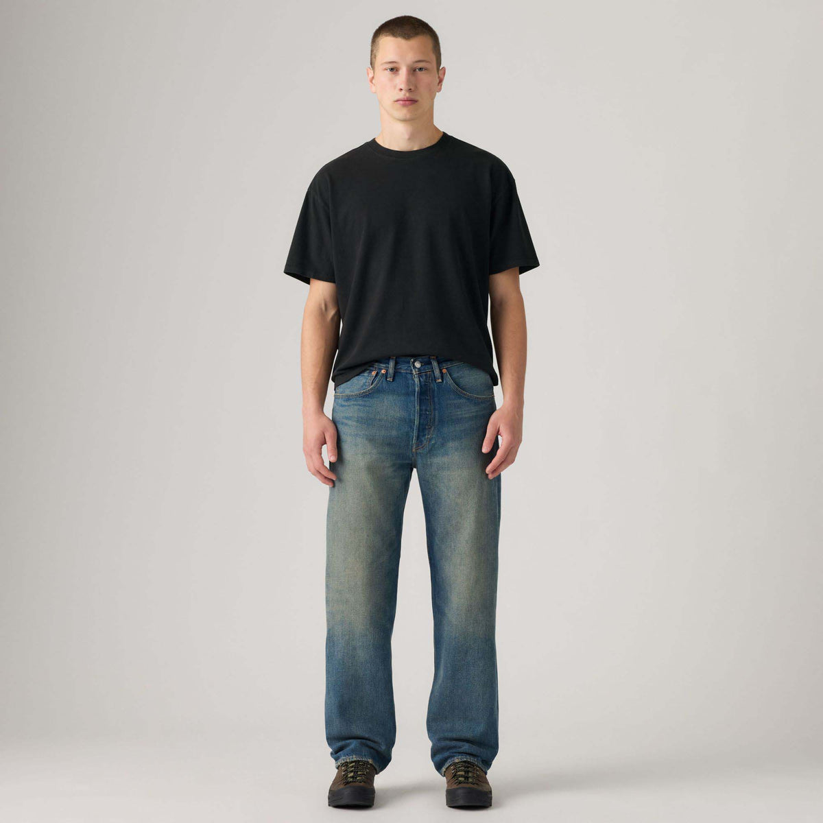 501_LOOSE_SANTA_MONICA_INDIGO_0057U_0026_Image_5