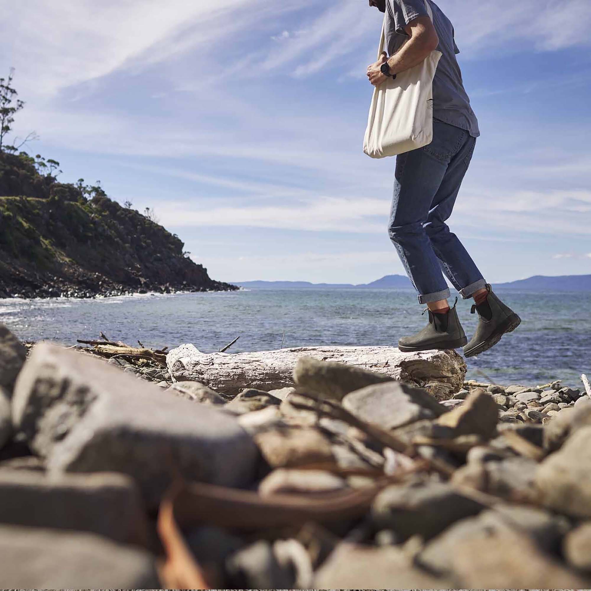 587_RUSTIC_BLACK_LEATHER_587BC_587_Image_4