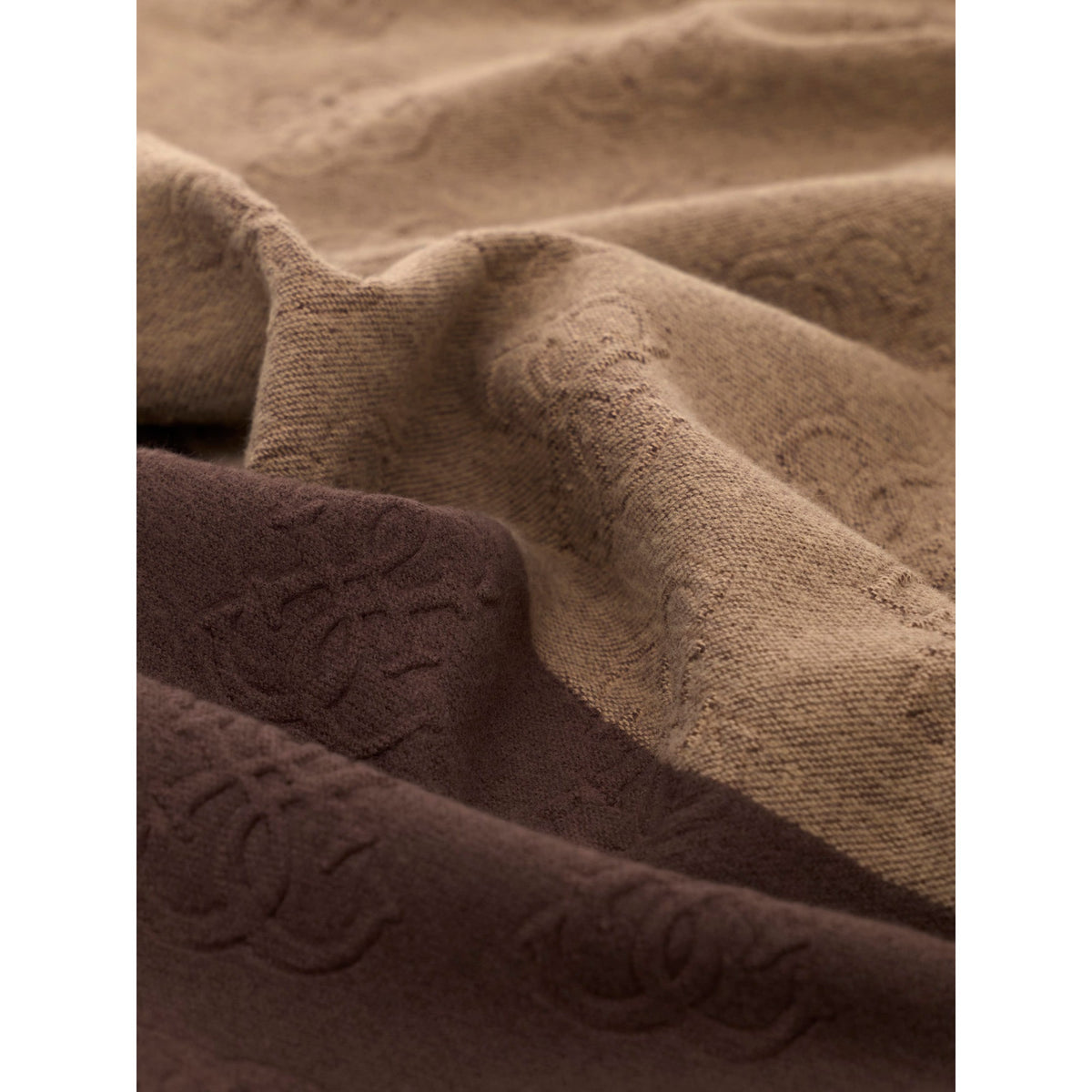 70_X_180_CM_SCARF_AW5675POL03_BRM_Image_2