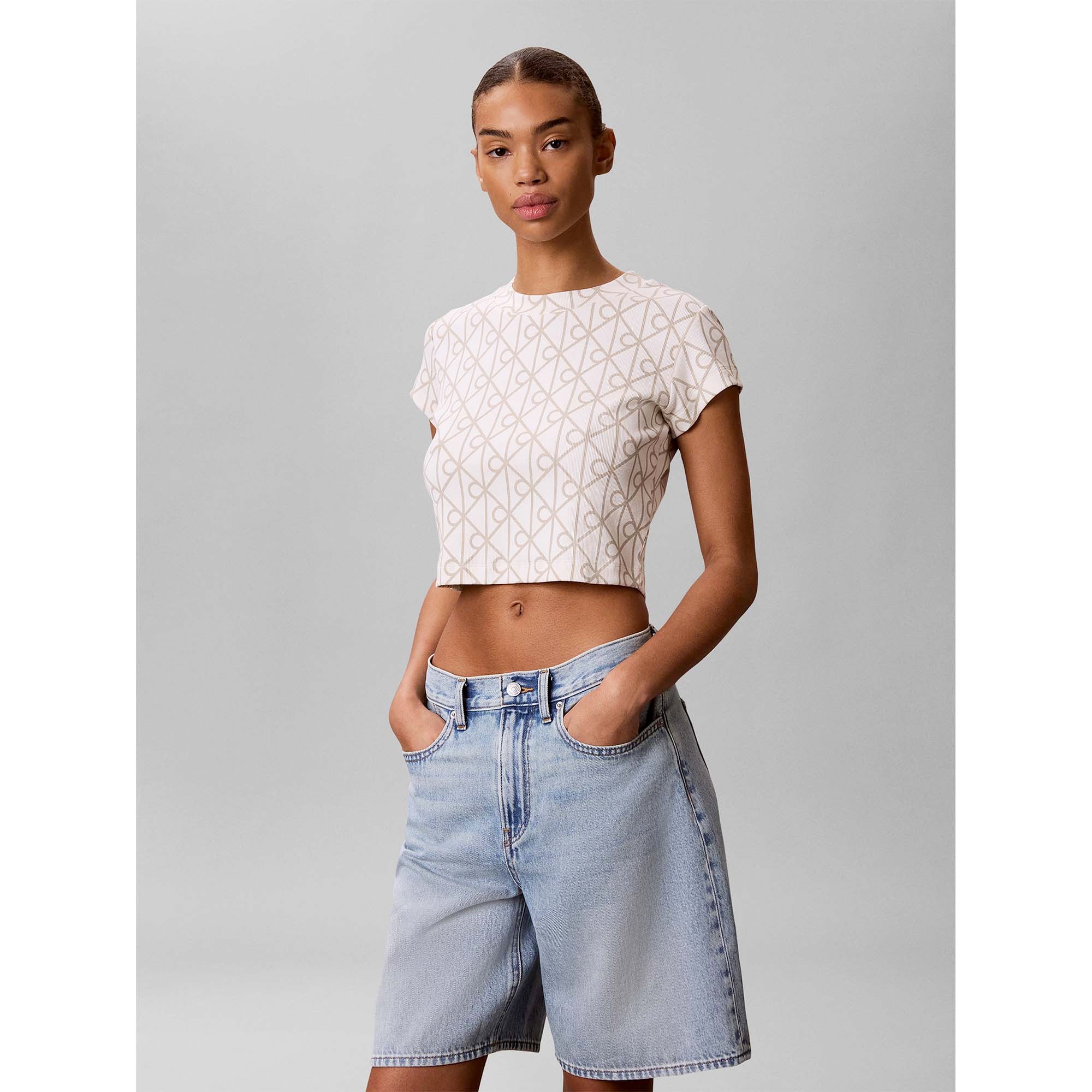 A-_MONOLOGO_BABY_TEE_LV047G830G_YAS_Image_2