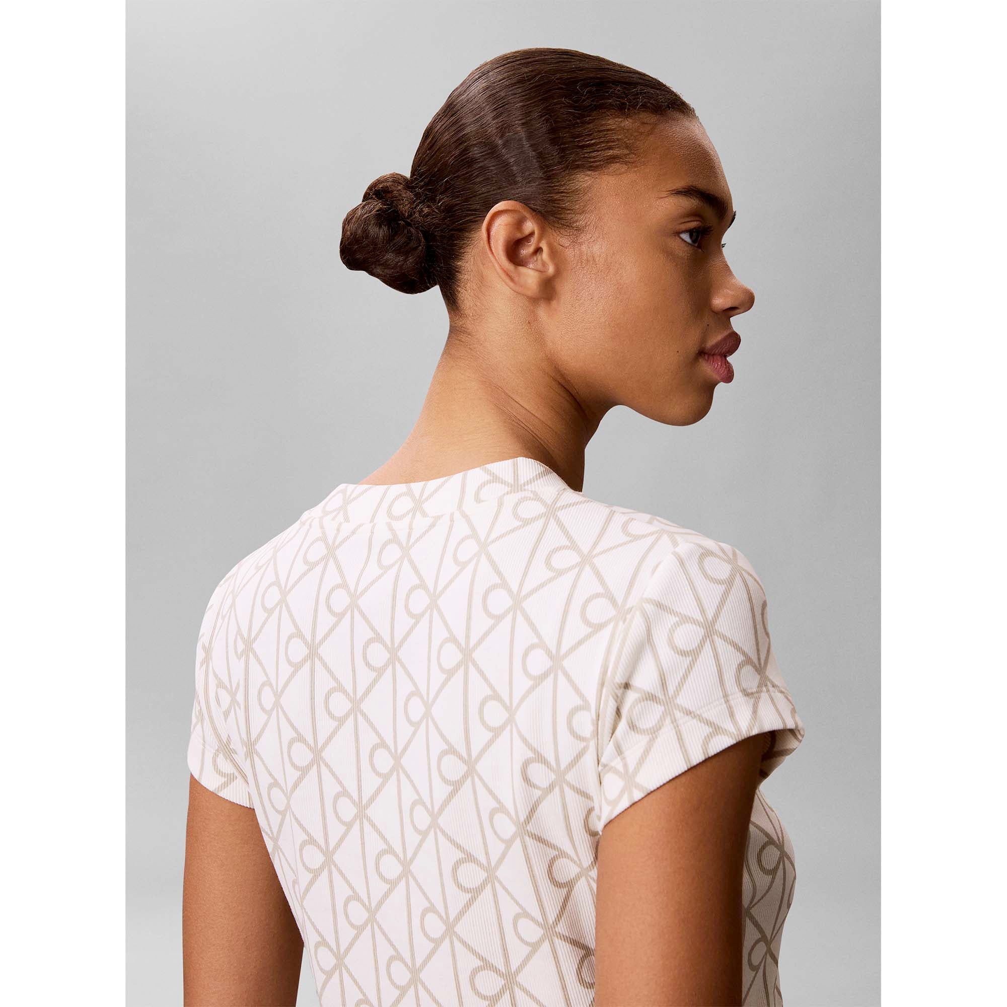 A-_MONOLOGO_BABY_TEE_LV047G830G_YAS_Image_5