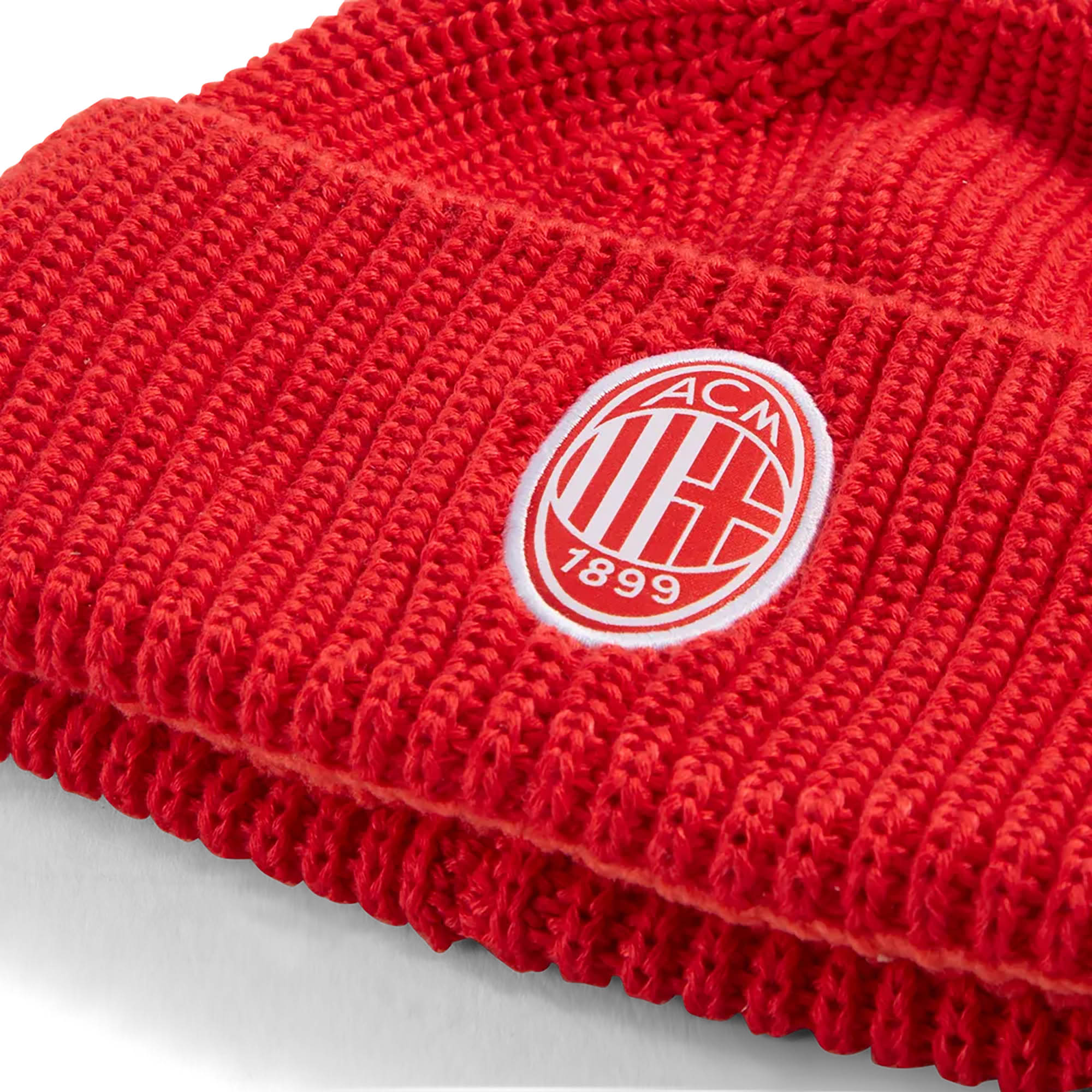 ACM_ESS_BEANIE_026472_01_Image_4