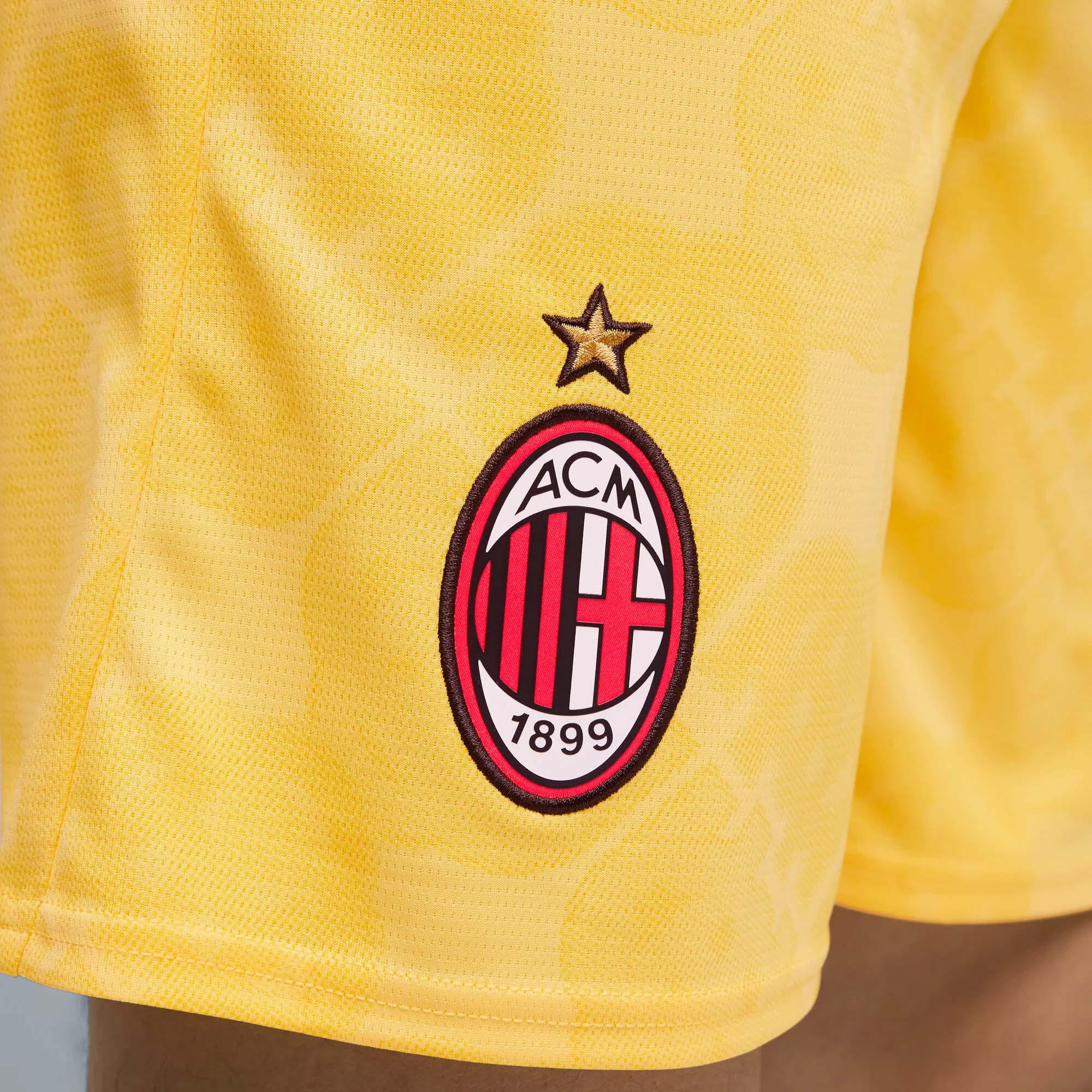 ACM_SHORTS_REPLICA_779987_03_Image_5
