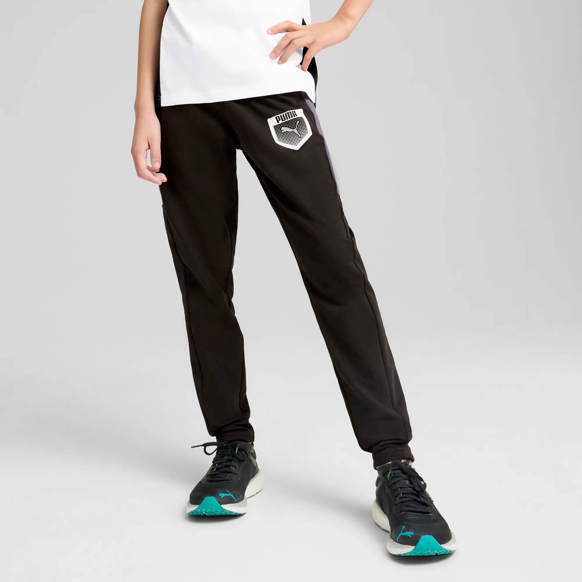 ACTIVE_SPORTS_GRAPHIC_PANTS_TR_B_685180_01_Image_3