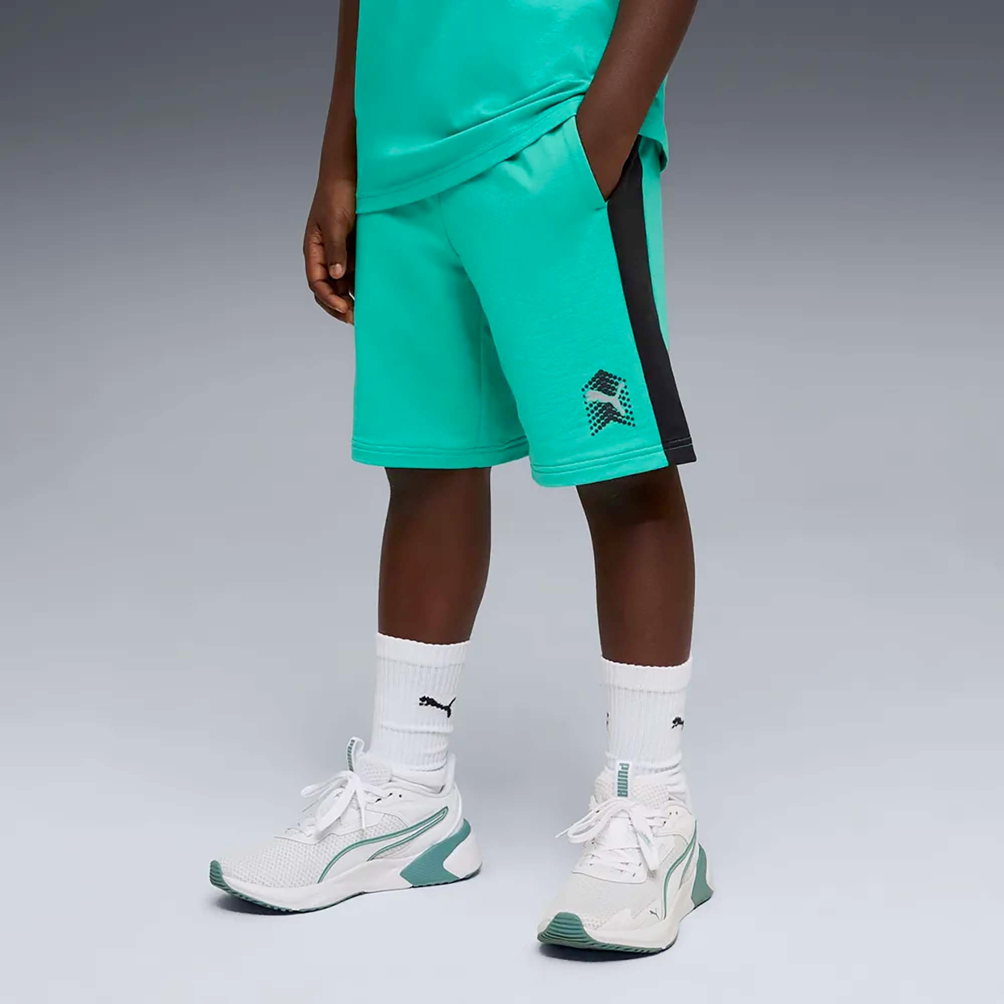 ACTIVE_SPORTS_SWEAT_SHORTS_B_691755_40_Image_3