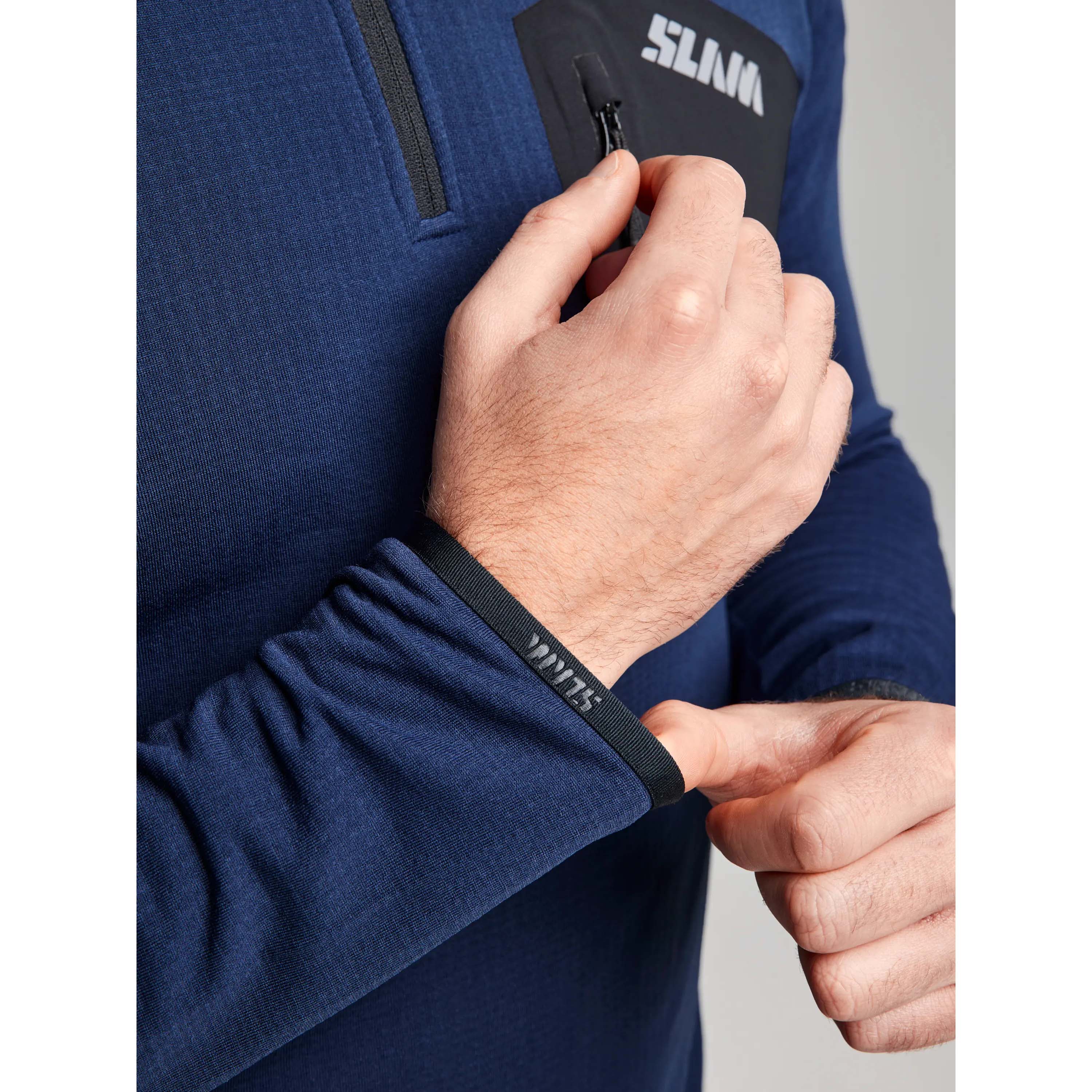 ACT_LGT_GRID_FLEECE_A107005S00_W12_Image_7