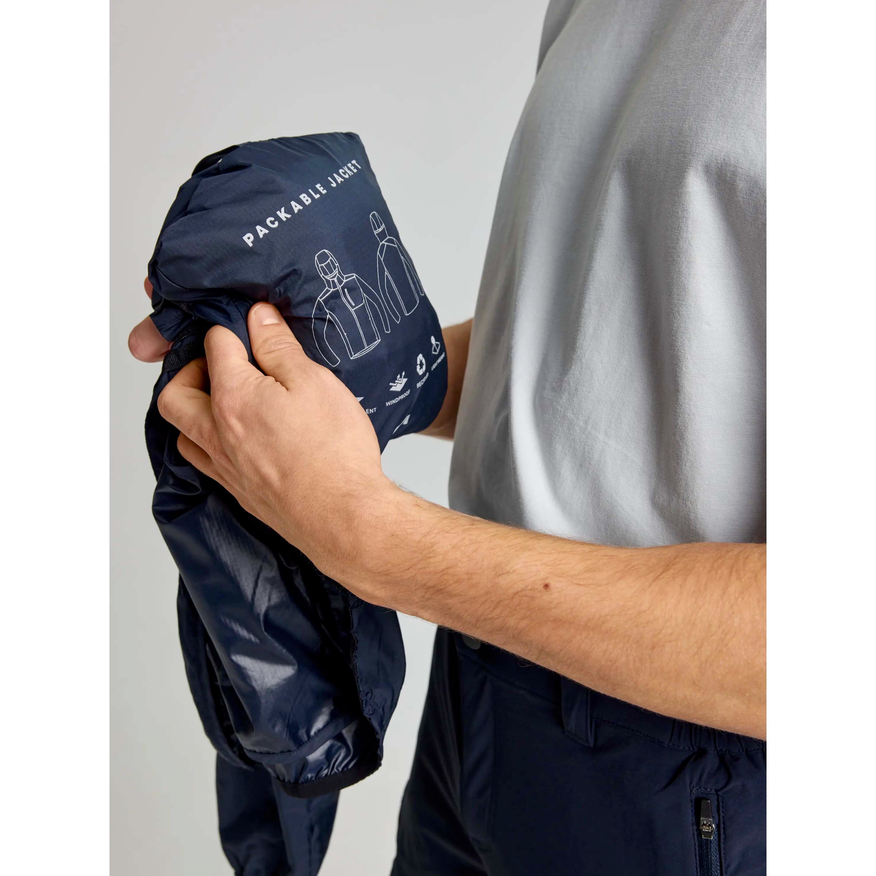 ACT_PACKLITE_JACKET_A101004S00_W13_Image_9