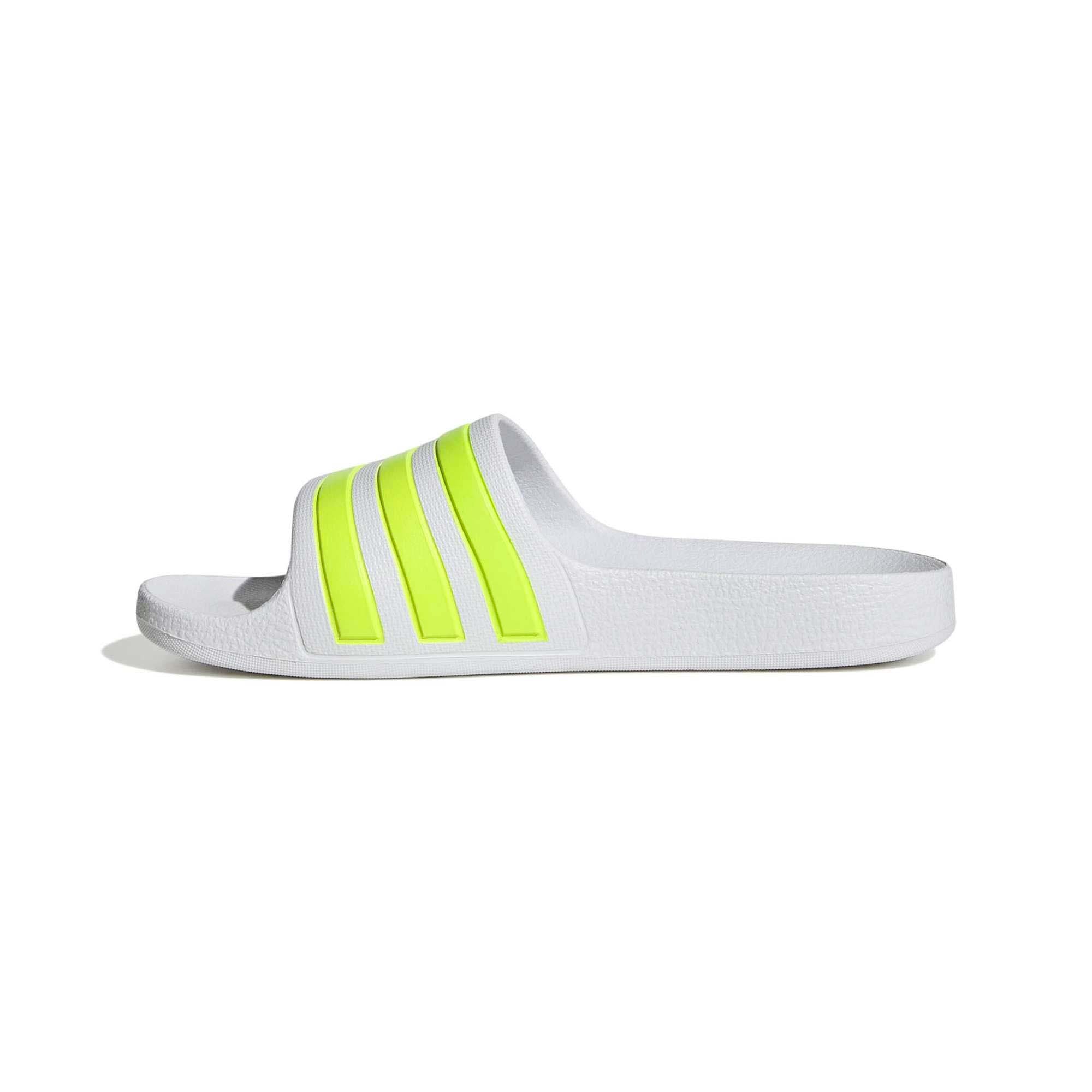 ADILETTE_AQUA_K_IH6895_FTWWHTS_Image_3