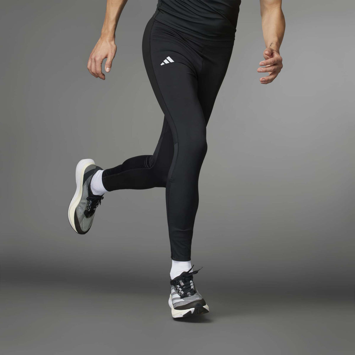 ADIZERO_E_L_TGT_IN1164_BLACK_Image_2