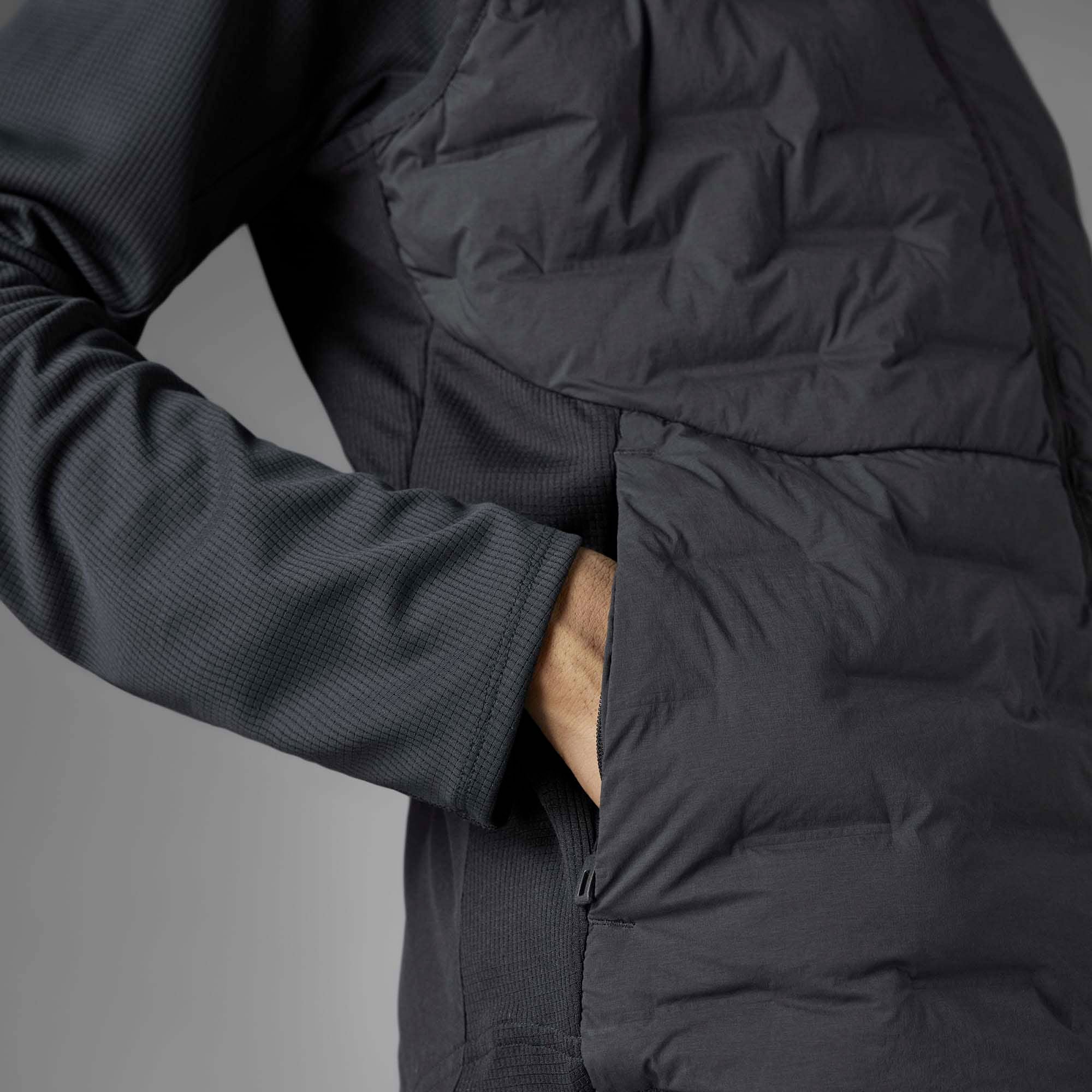 ADIZERO_VEST_IM8552_BLACK_Image_6