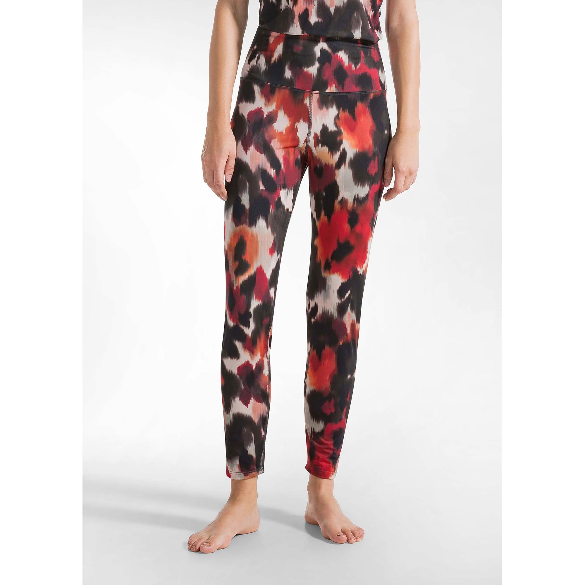 ALLOVER_MICROFIBRE_LEGGINGS_C12026_26710_Image_3