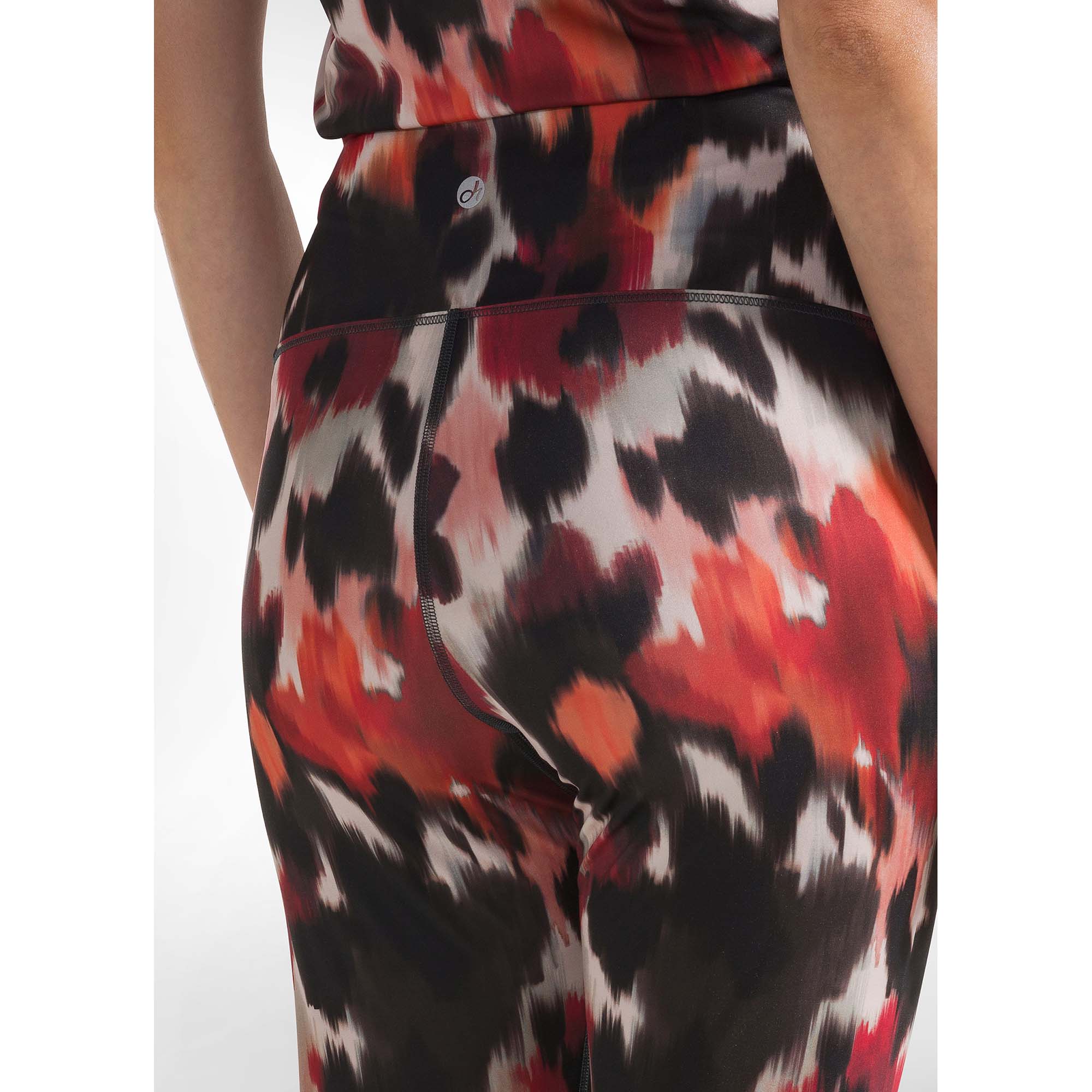 ALLOVER_MICROFIBRE_LEGGINGS_C12026_26710_Image_5