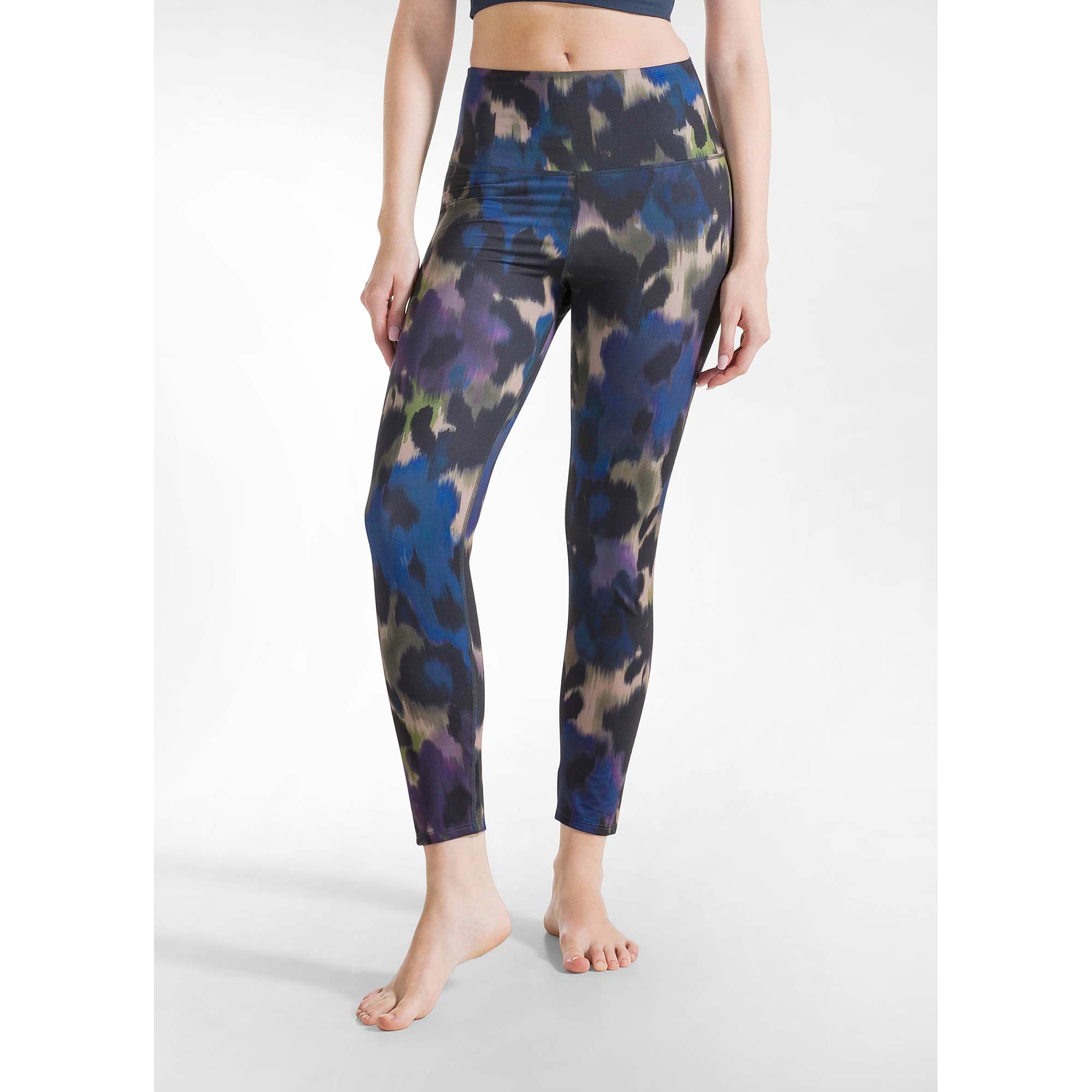ALLOVER_MICROFIBRE_LEGGINGS_C12026_26718_Image_3