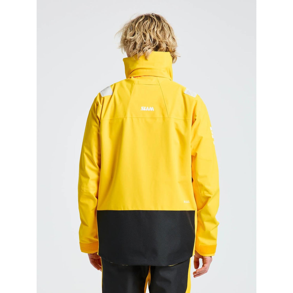 ALTURA_JACKET_A170015S00_W64_Image_3