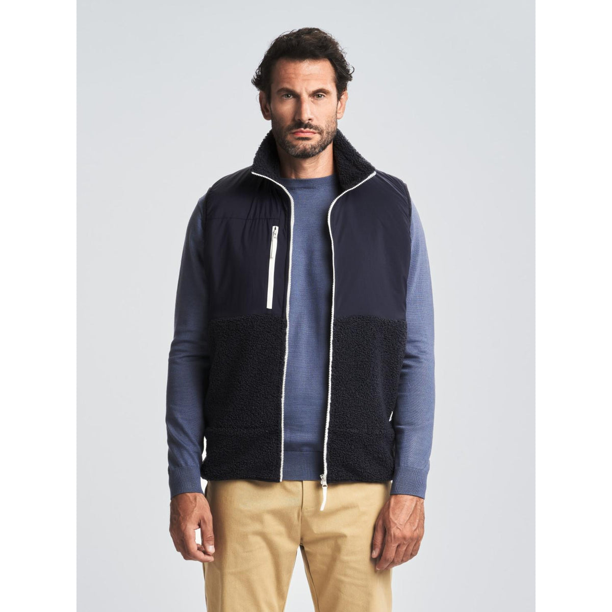 ALTURA_VEST_A126006S01_W13_Image_2