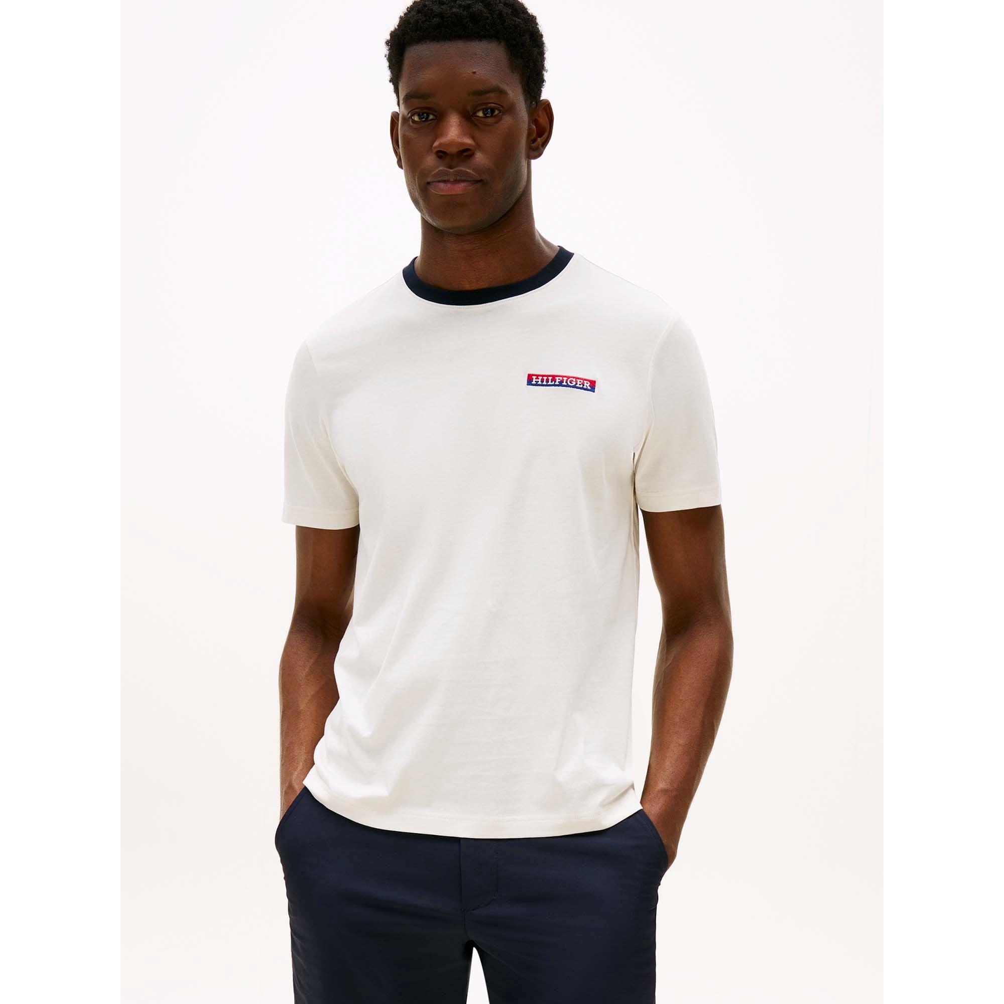 AMERICANA_GRAPHIC_TE_MW0MW39361_Z00_Image_2