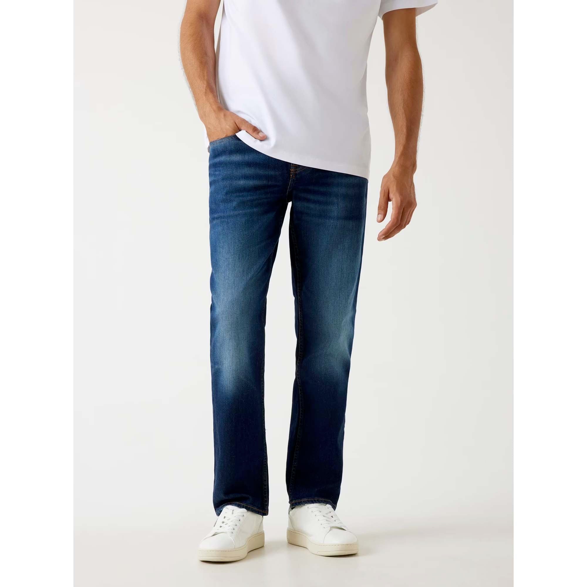 ANGELS_M2YAN2D4Q41_2CRD_Image_2