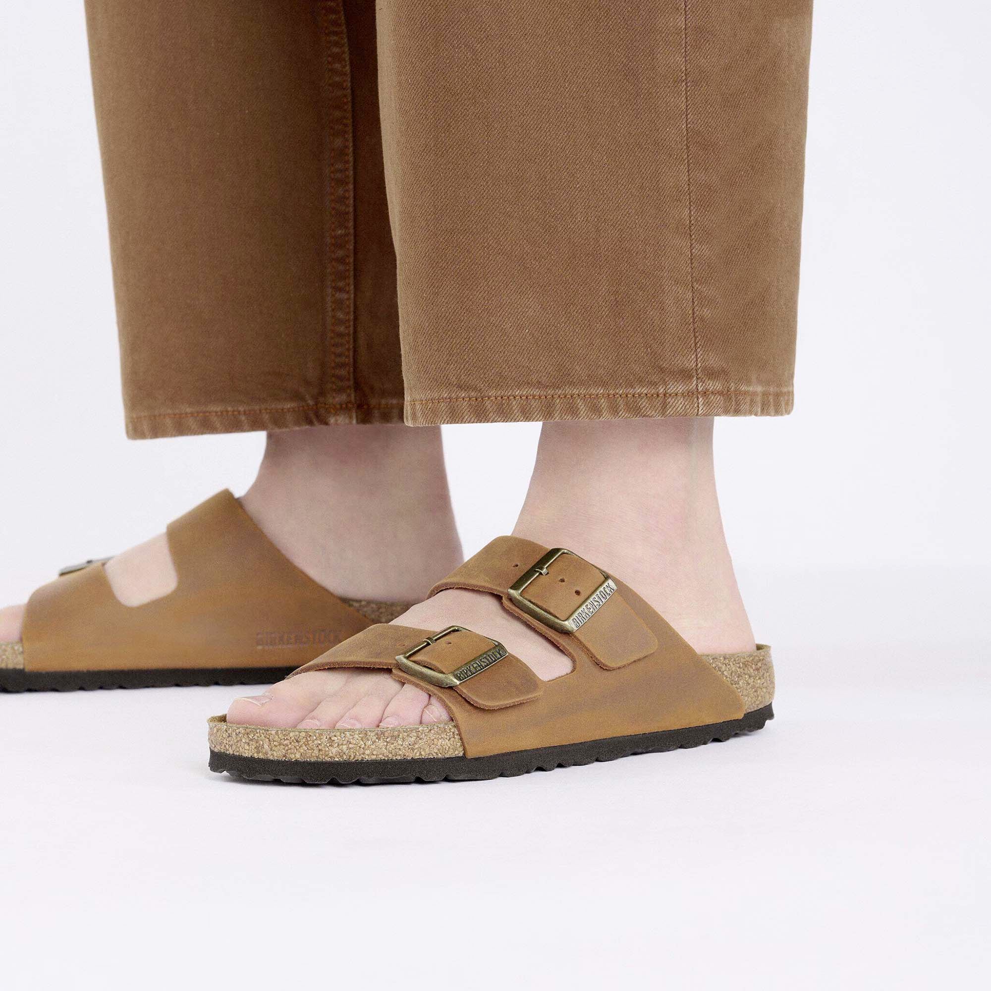 ARIZONA_OILED_LEATHER_1028401_COGNAC_Image_6