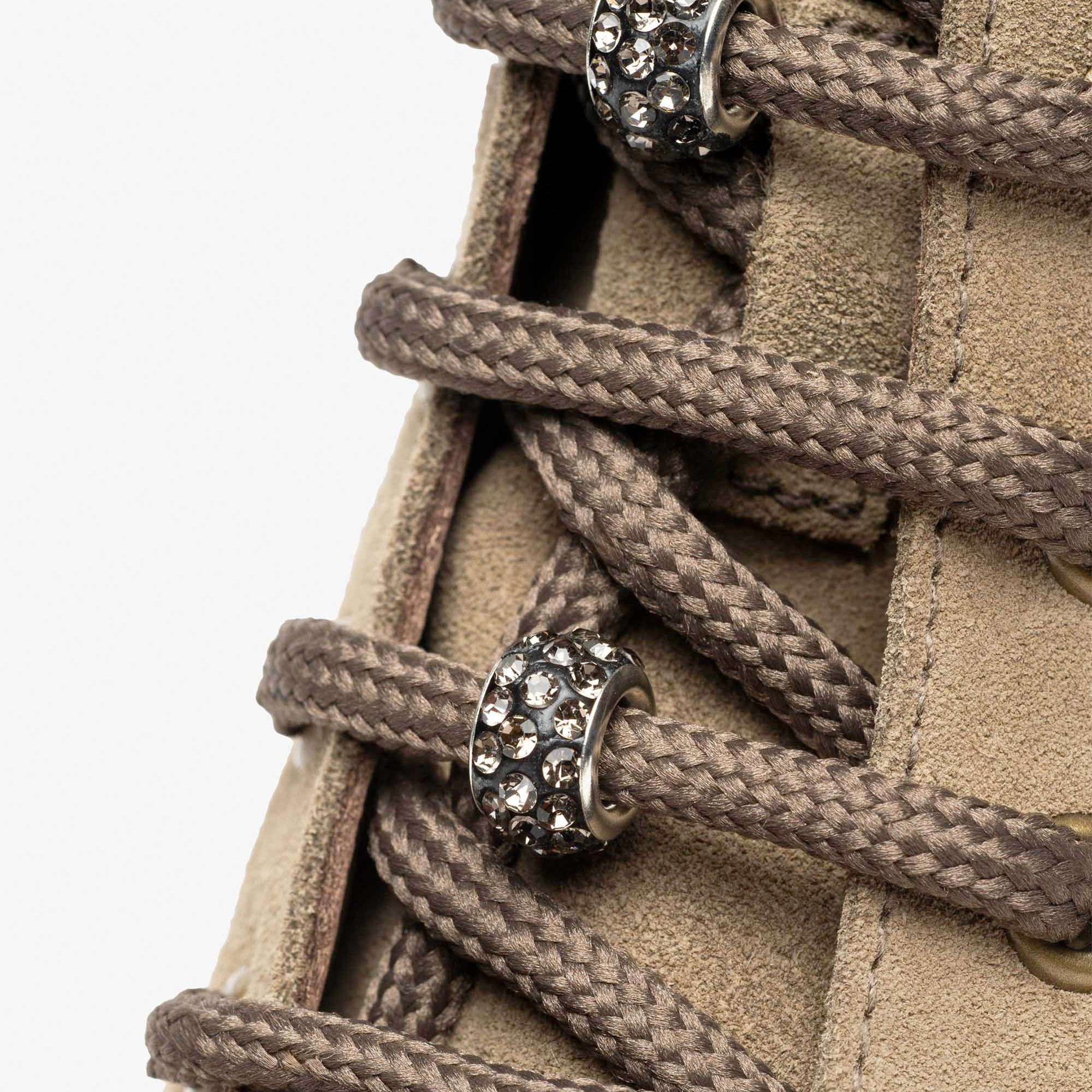 AROLD_COLARGILLA_EVA_URBANA_TORTORA_6_I514812D_501_Image_3