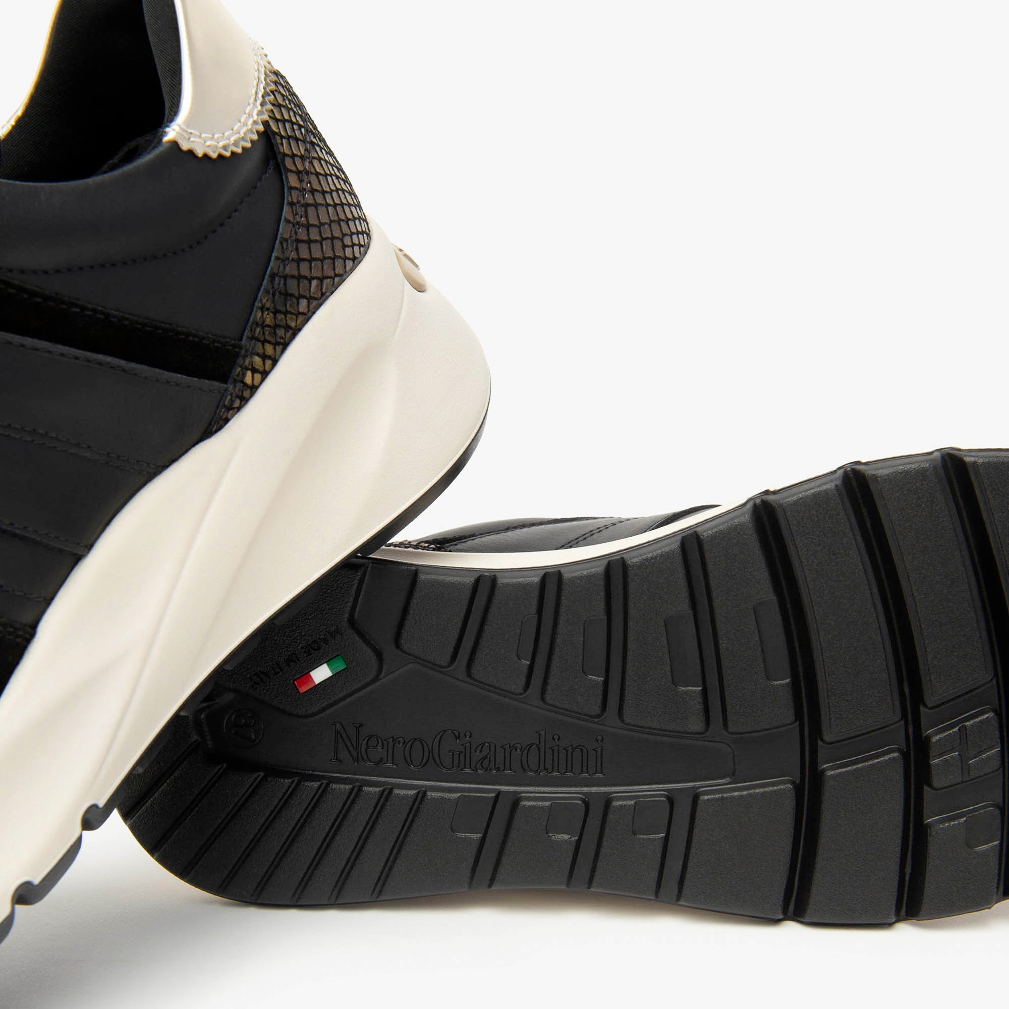 AROLD_VELO_GUANTO_NERO_TBRILL_PLATINO_6074_TURAND_I514065D_100_Image_4