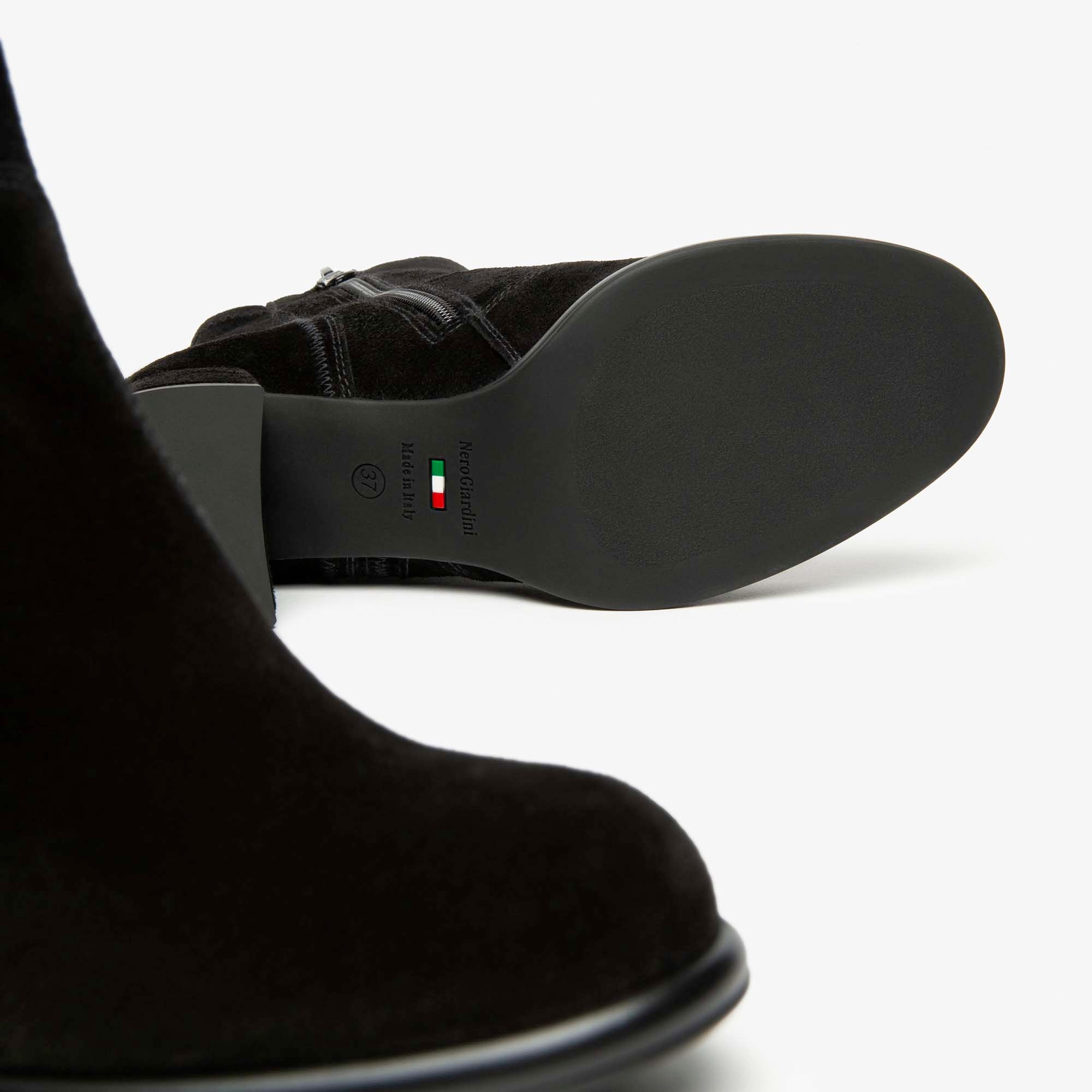 AROLD_VELO_TALCANTARA_TPU_ROMANA_PLATO_84_I514311D_100_Image_4