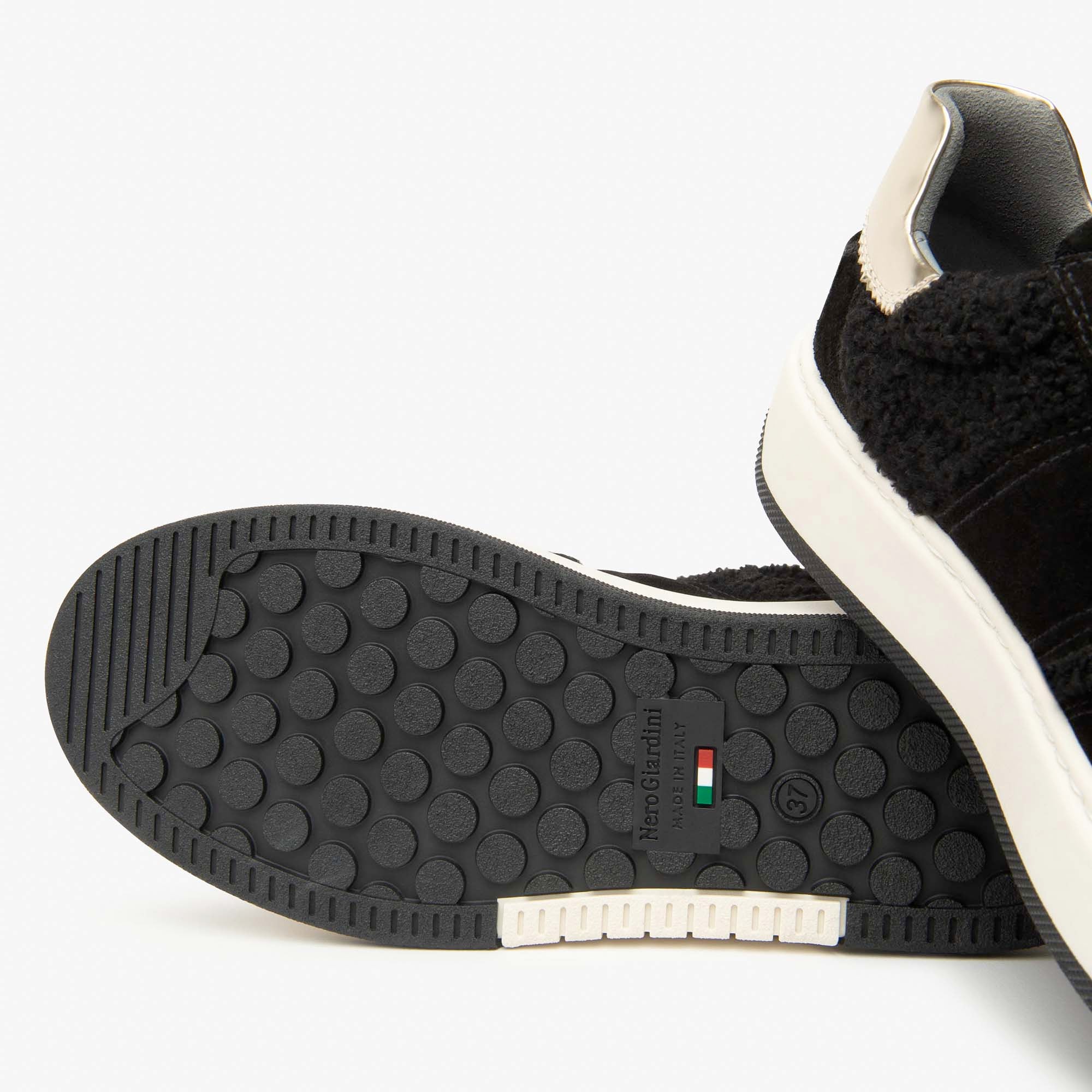 AROLD_VELO_TCURLY_1_TDIAMOND_TBRILL_PLATIN_I514226D_100_Image_4