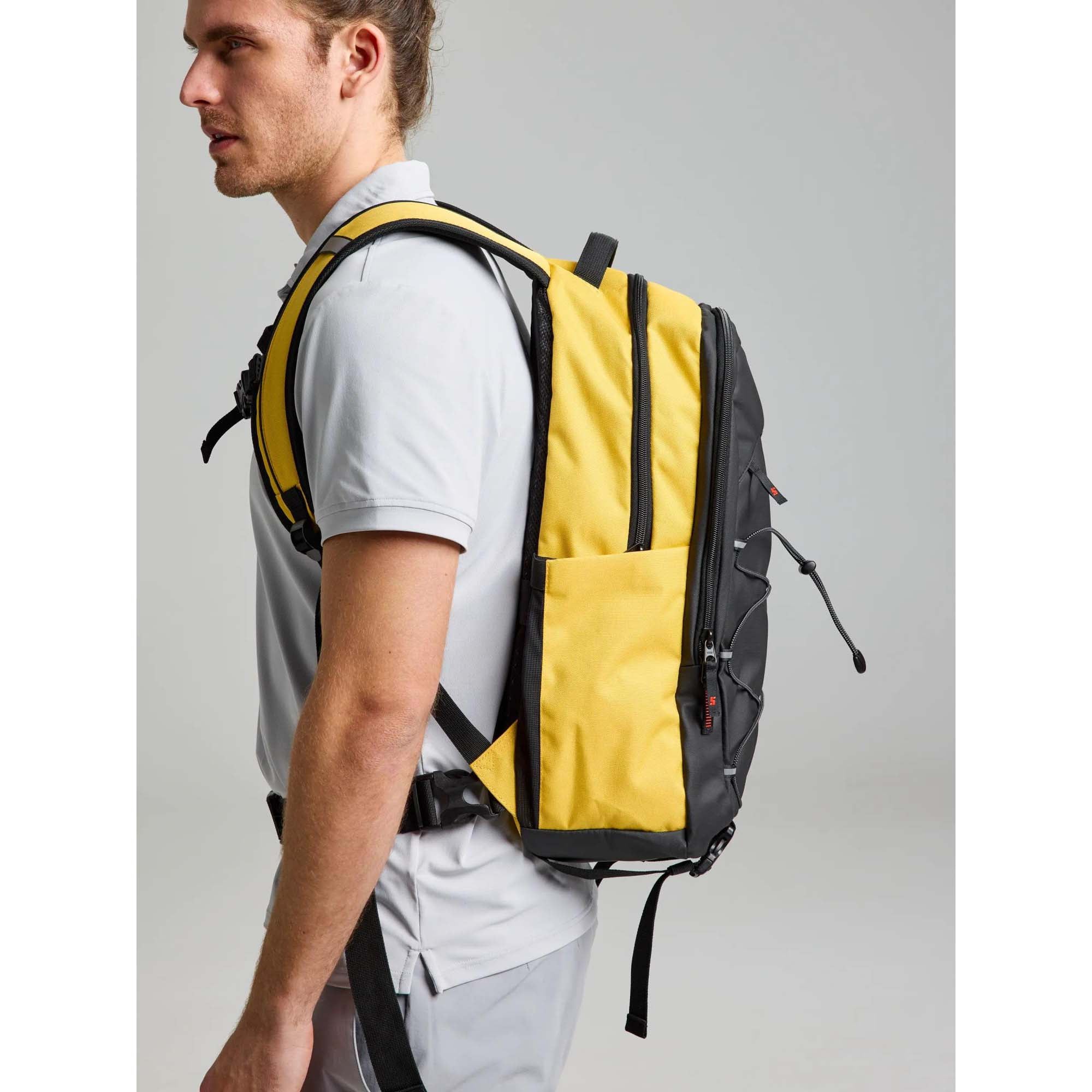 BACKPACK_A463006S00_W41_Image_3