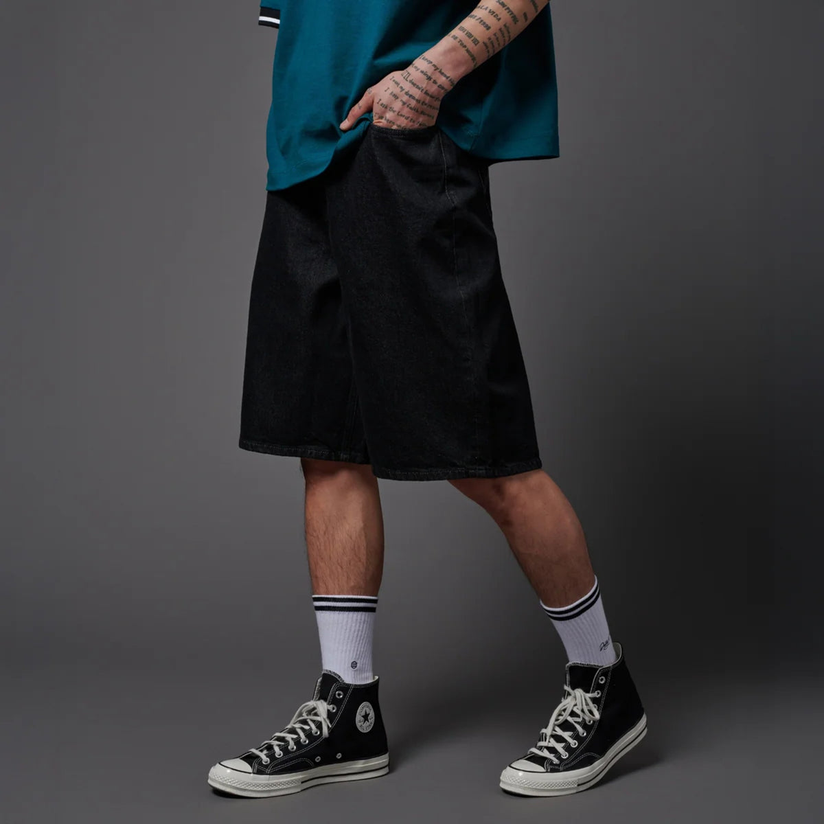 BAGGY_SHORTS_PA1215P4_01_Image_3