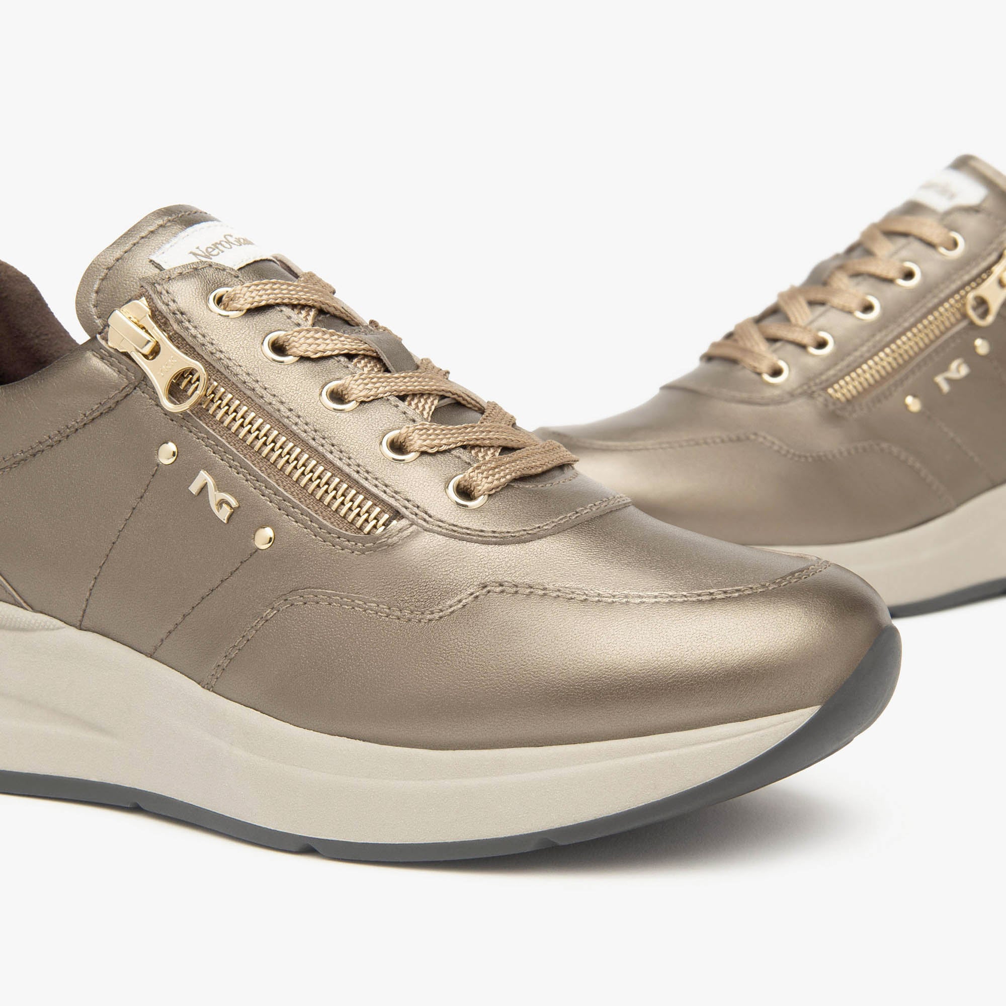 BAGOYA_ETOILE_LEO_TBRILL_PLATINO_6074_TR_ROANA_LI_I514070D_322_Image_3