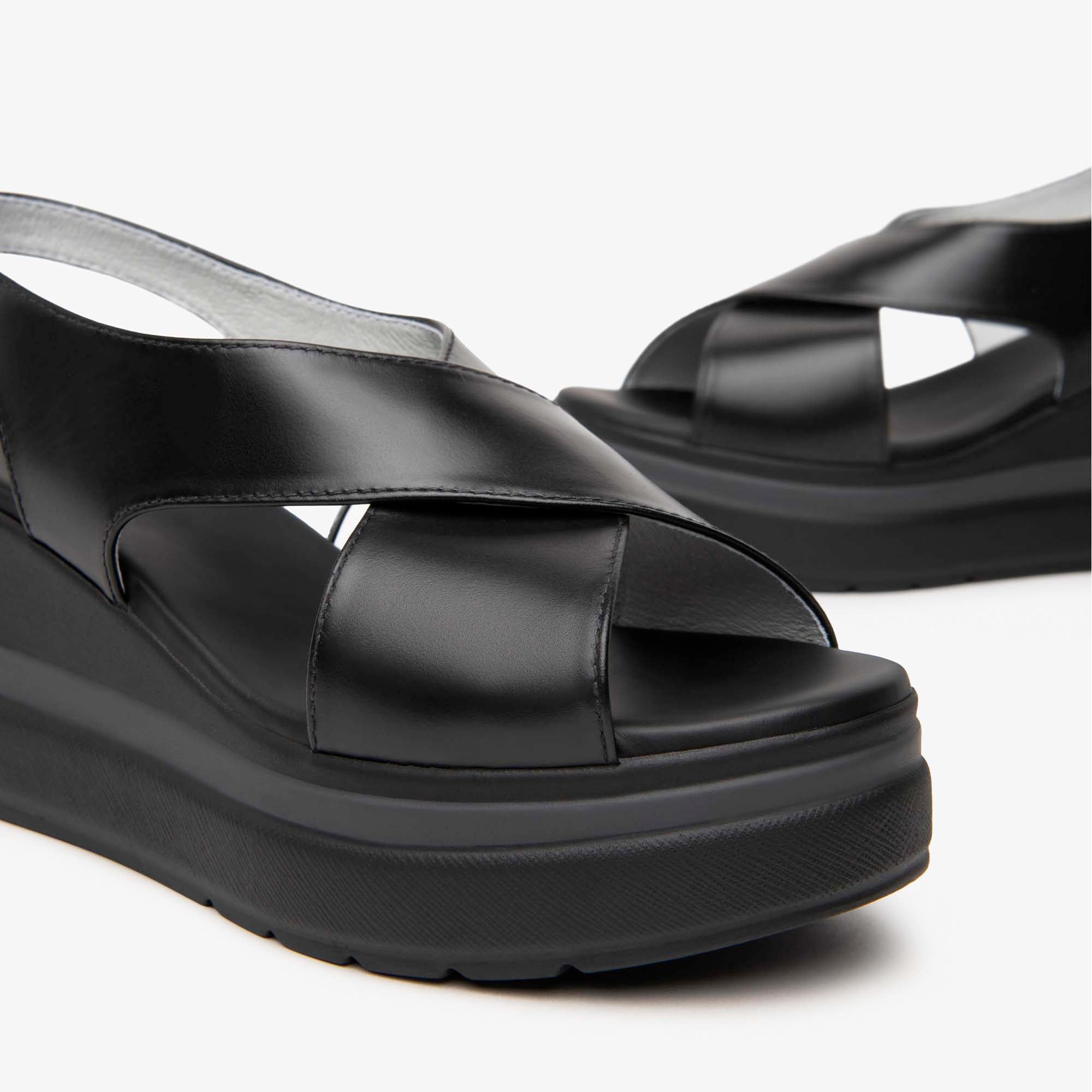 BAROLO_PUALICANTE_P18383_N_E513515D_100_Image_3