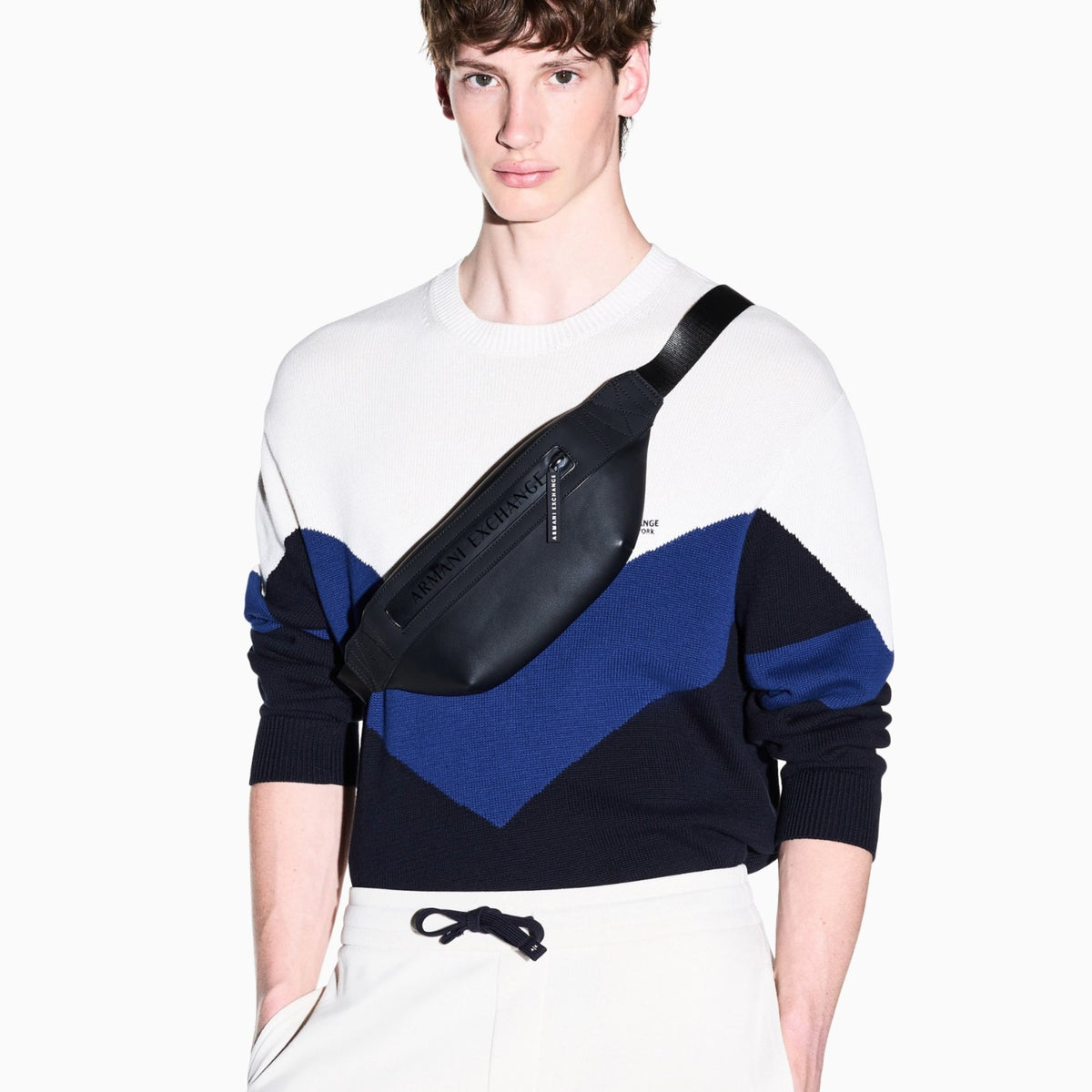 BELT_BAG_XM003368AF26679_MC043_Image_2