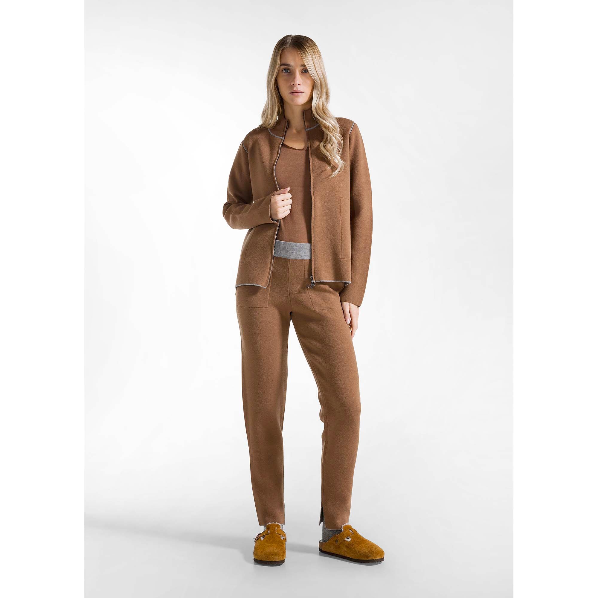 BI-COLOR_KNITTED_STRAIGHT_PANTS_D12825_26117_Image_2