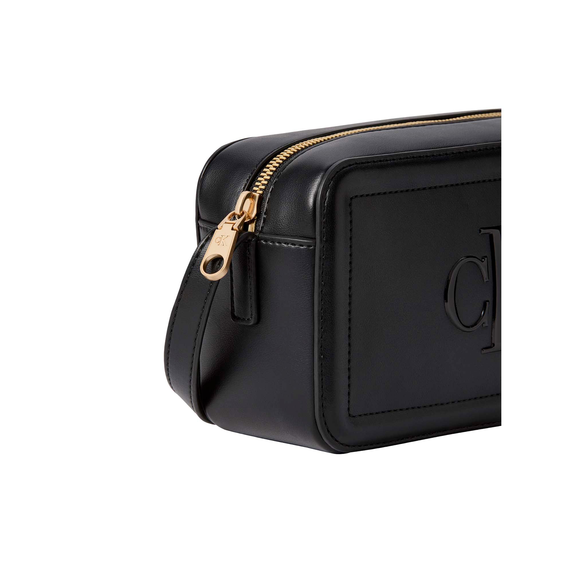 BOLD_CK_CAMERA_BAG_LV04F3220G_UB1_Image_3