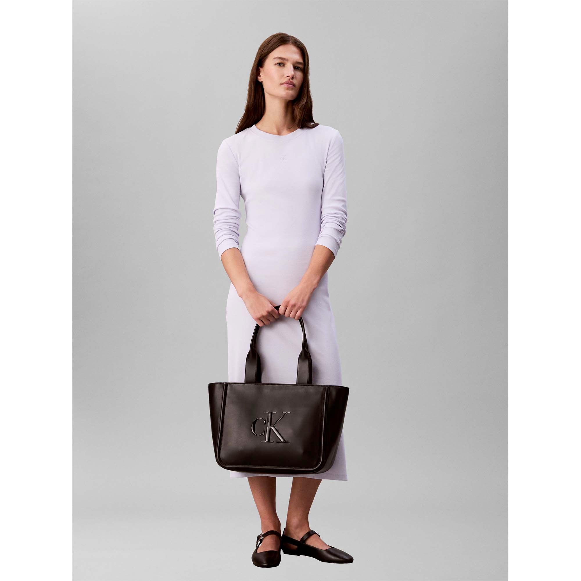 BOLD_CK_MEDIUM_TOTE_LV04F3218G_UB1_Image_4