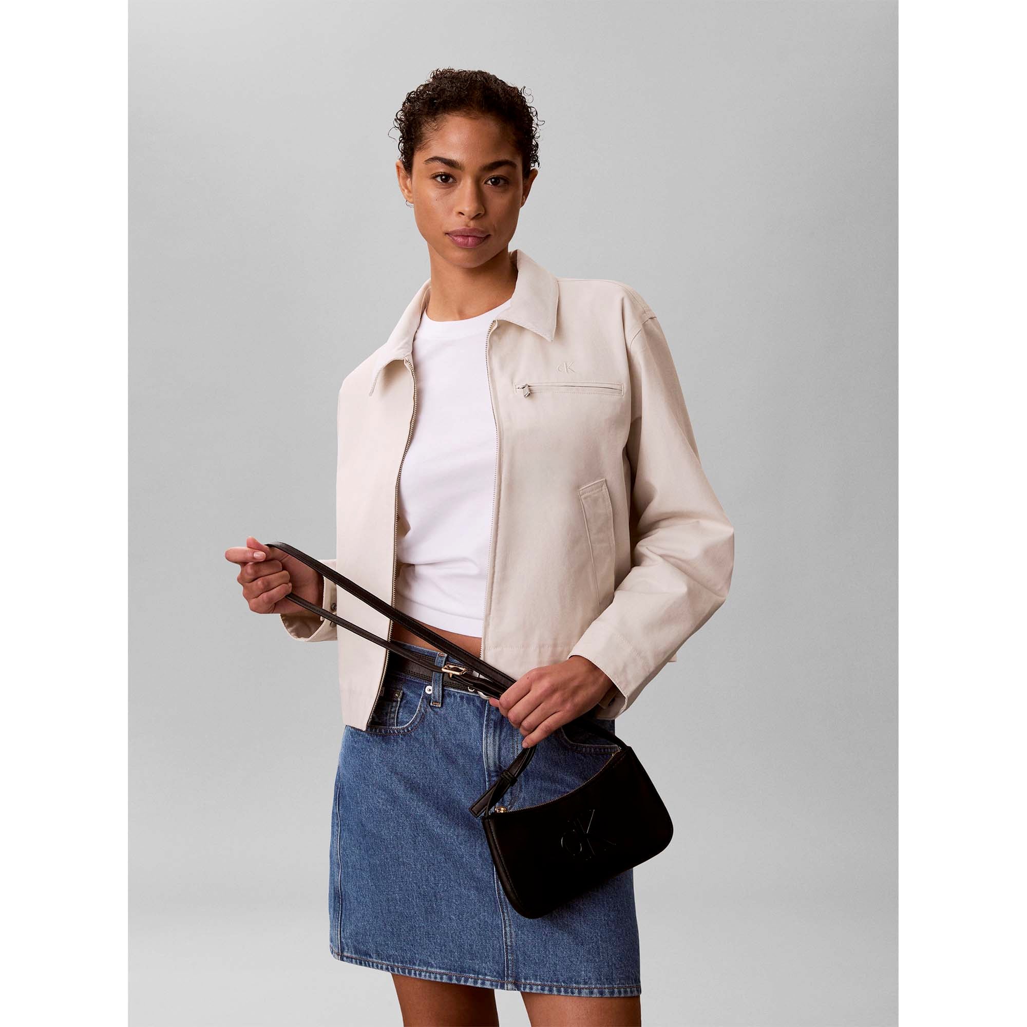 BOLD_CK_MINI_BAG_LV04F1125G_UB1_Image_4