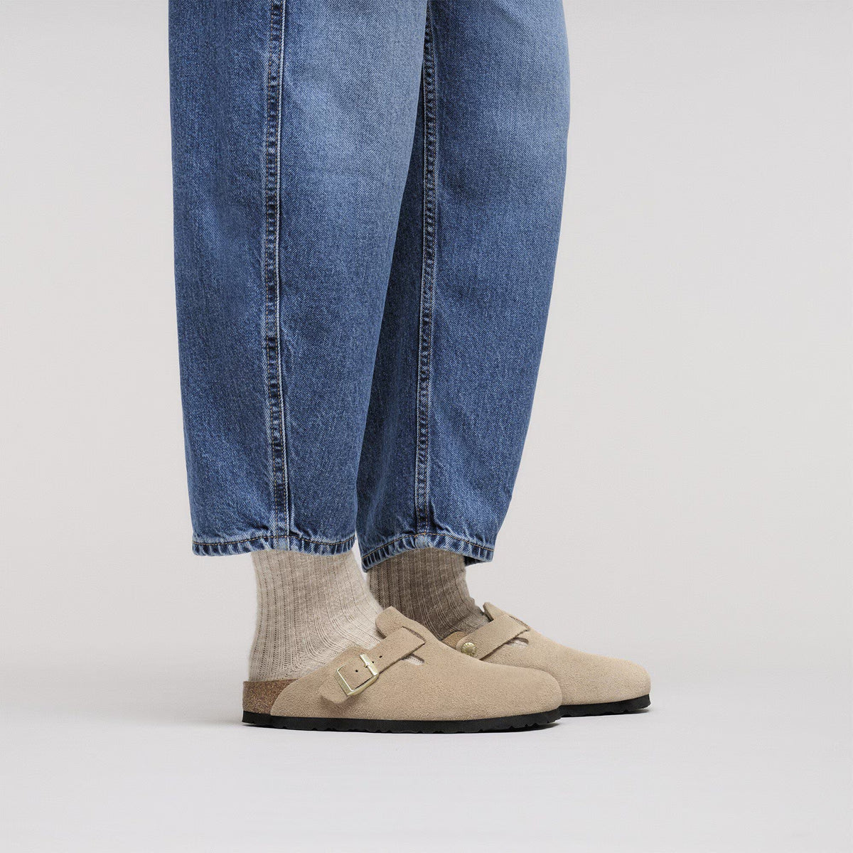 BOSTON_SUEDE_LEATHER_1030883_SANDCASTL_Image_7