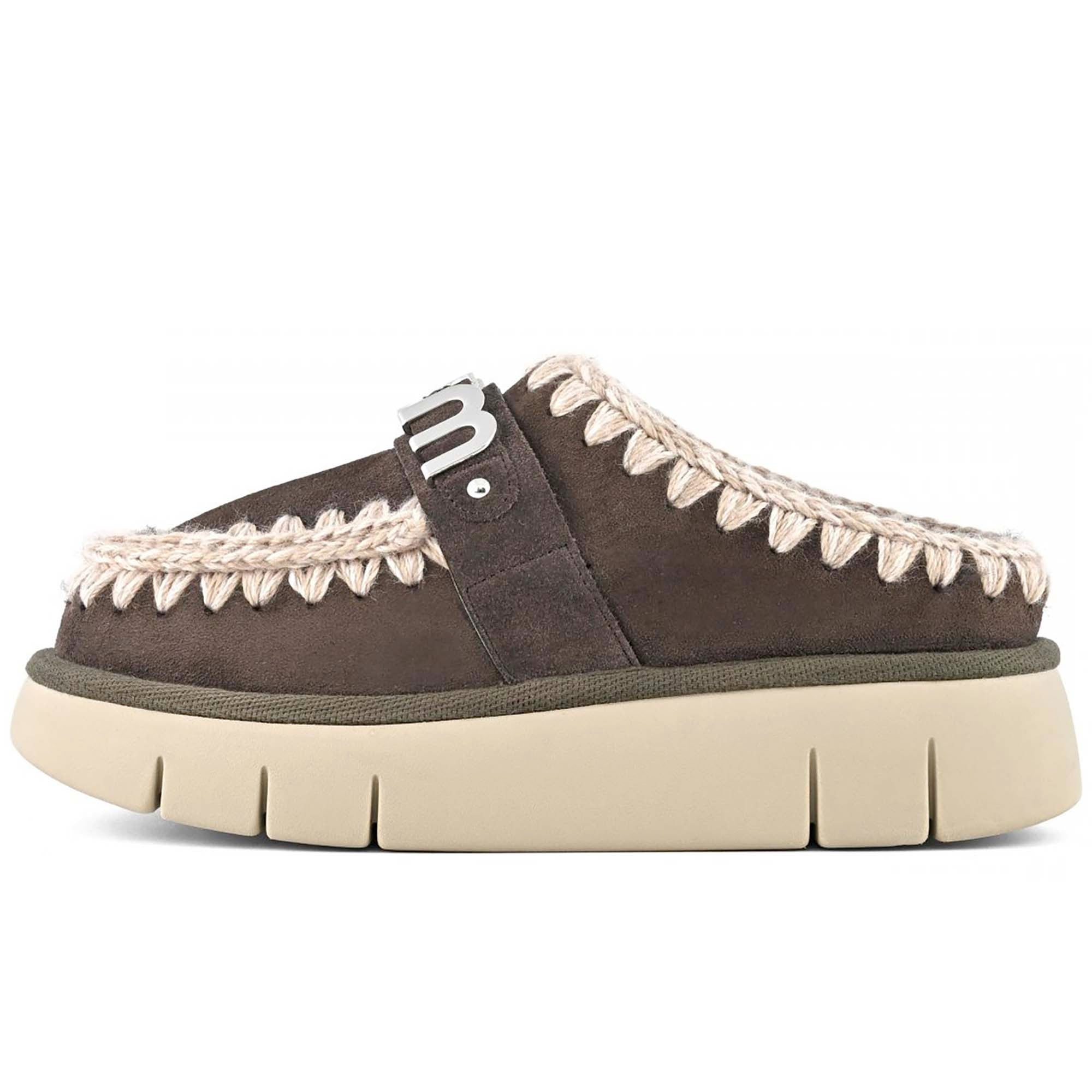 BOUNCE_CLOG_METAL_LOGO_MUFW531001A_MOCHA_Image_1