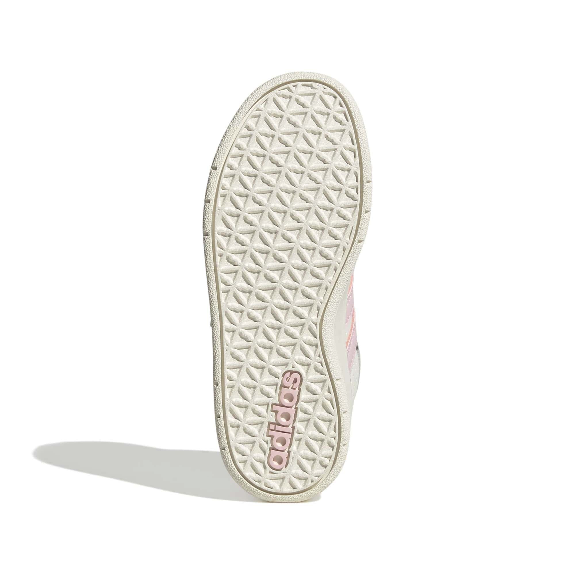 BREAKBASE_C_KJ9593_CWHITEC_Image_6