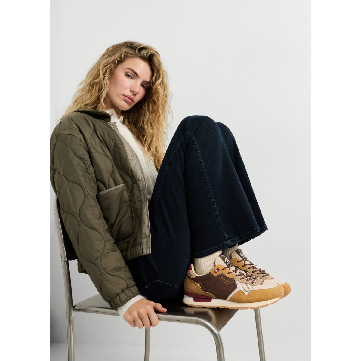 BRIT_CITY_W_PLS400047_879_Image_7