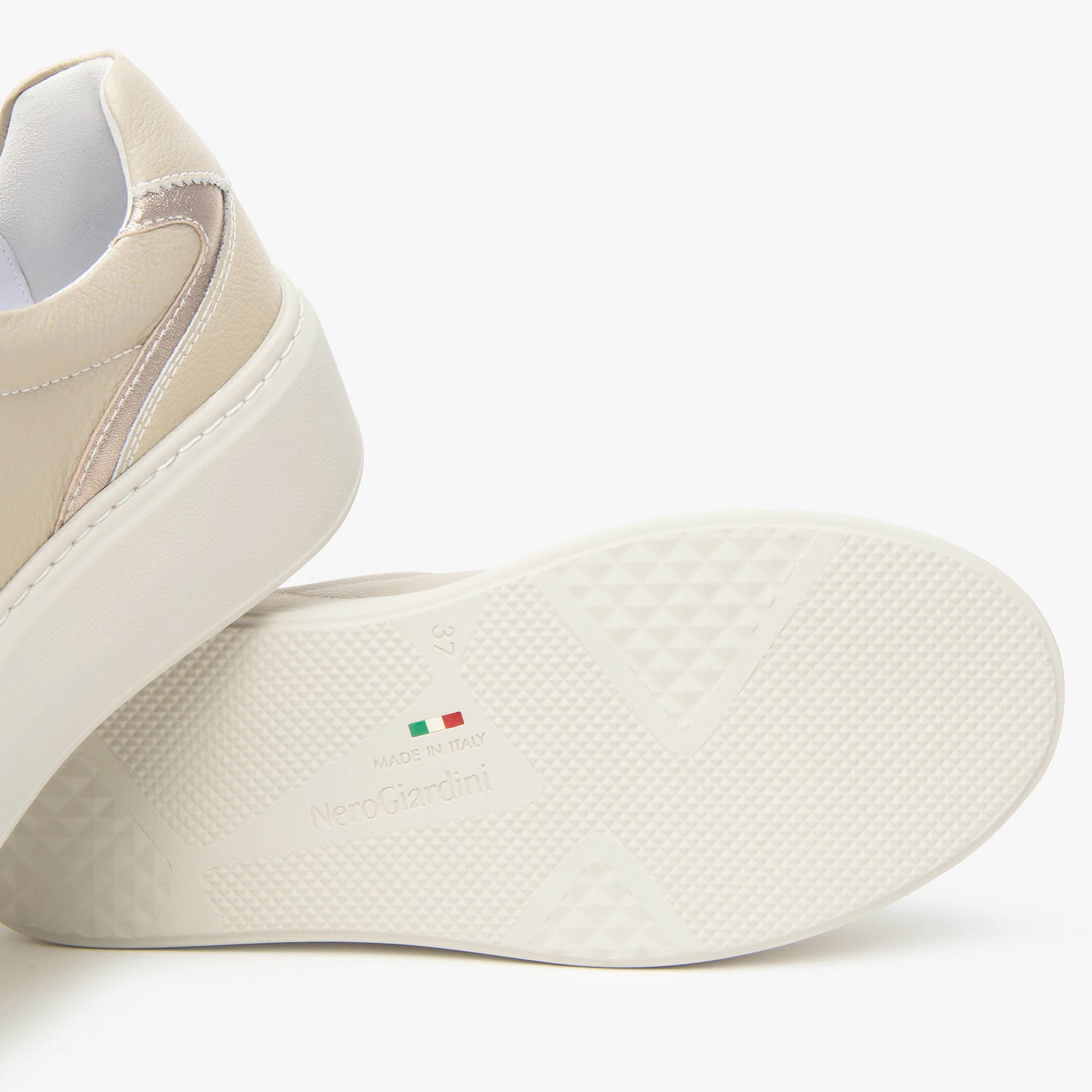 CAIRO_BEIGE_ETOILE_LEO_PUGUATEMALA_L17682_I514212D_412_Image_4