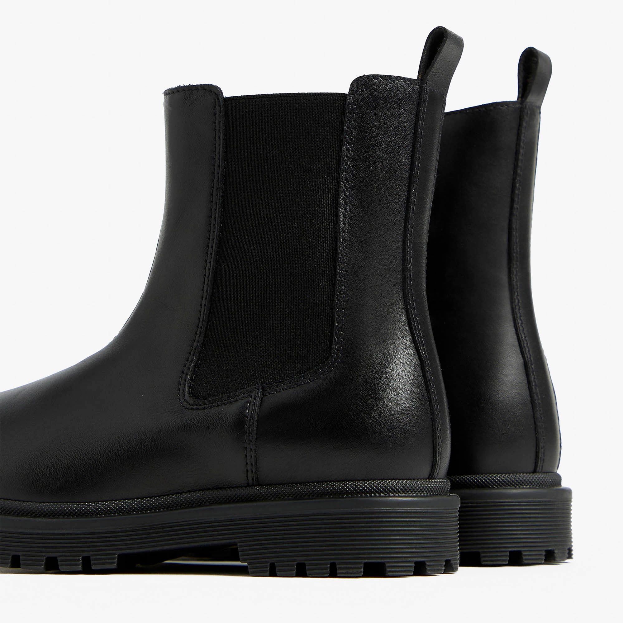 CAIRO_TR_BRENNA_ESCORT_NER_I533470F_100_Image_3