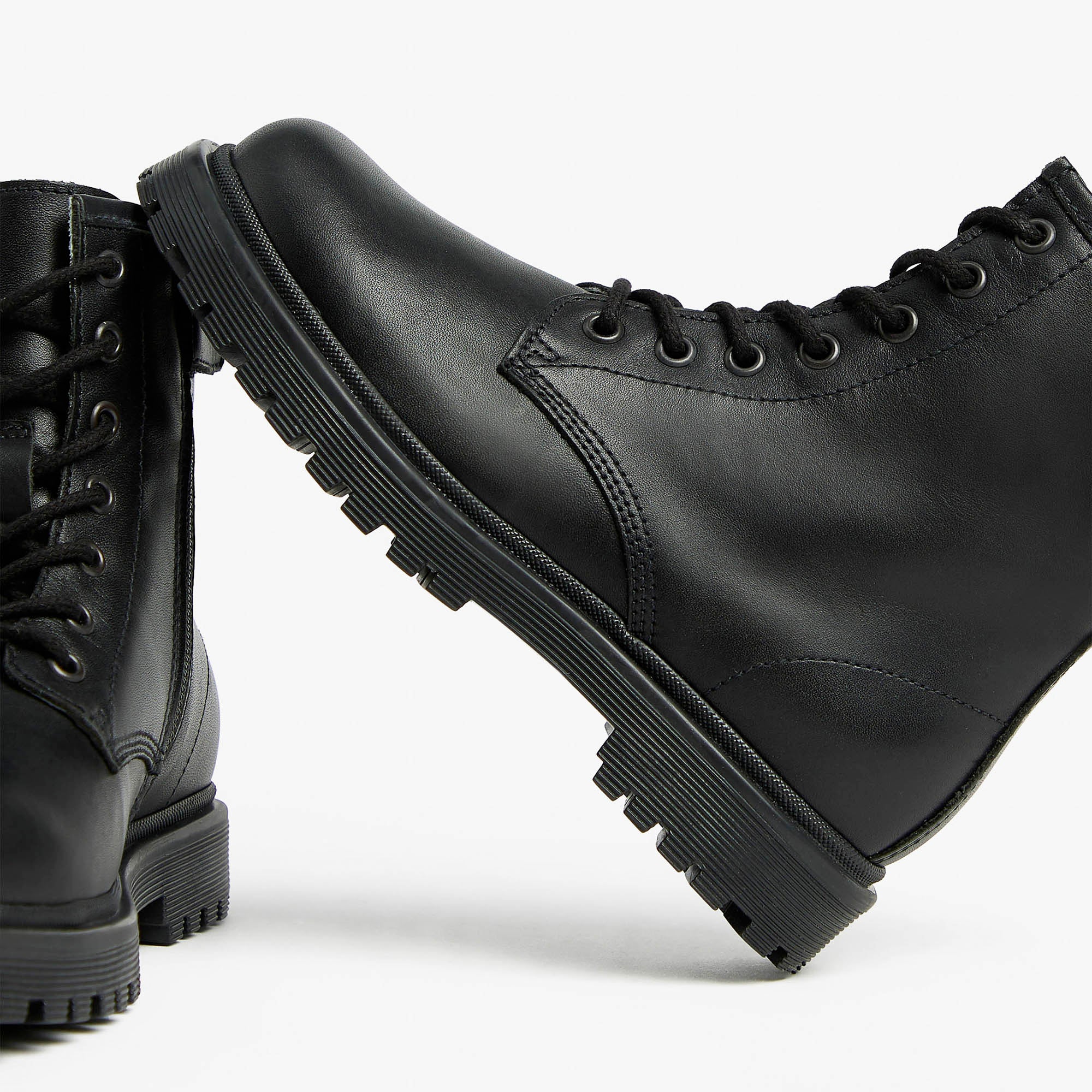 CAIRO_TR_BRENNA_ESCORT_NER_I533473F_100_Image_4