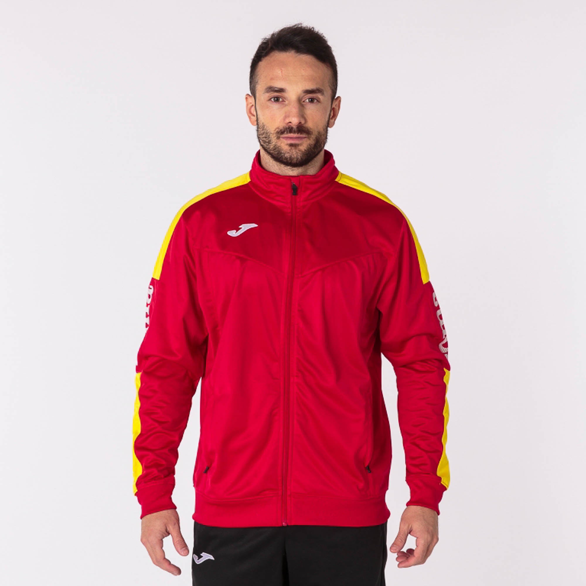 CHAQUETA_CHAMPIONSHIP_IV_ROJO-AMARILLO_100687_609_Image_2