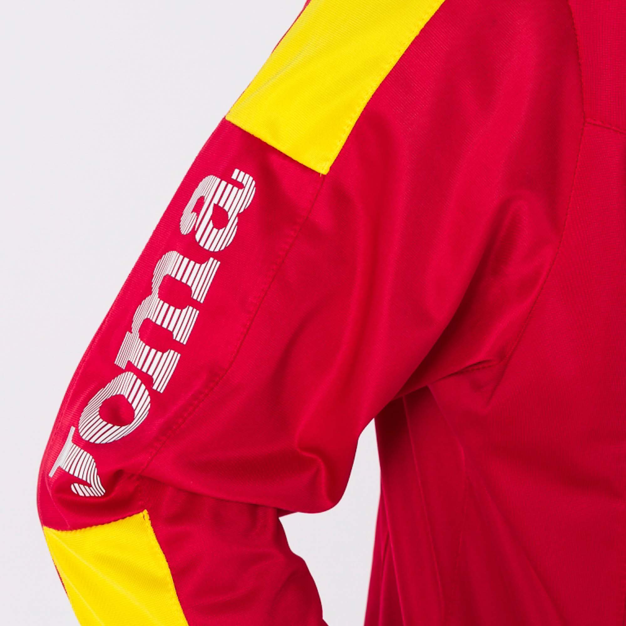CHAQUETA_CHAMPIONSHIP_IV_ROJO-AMARILLO_100687_609_Image_5