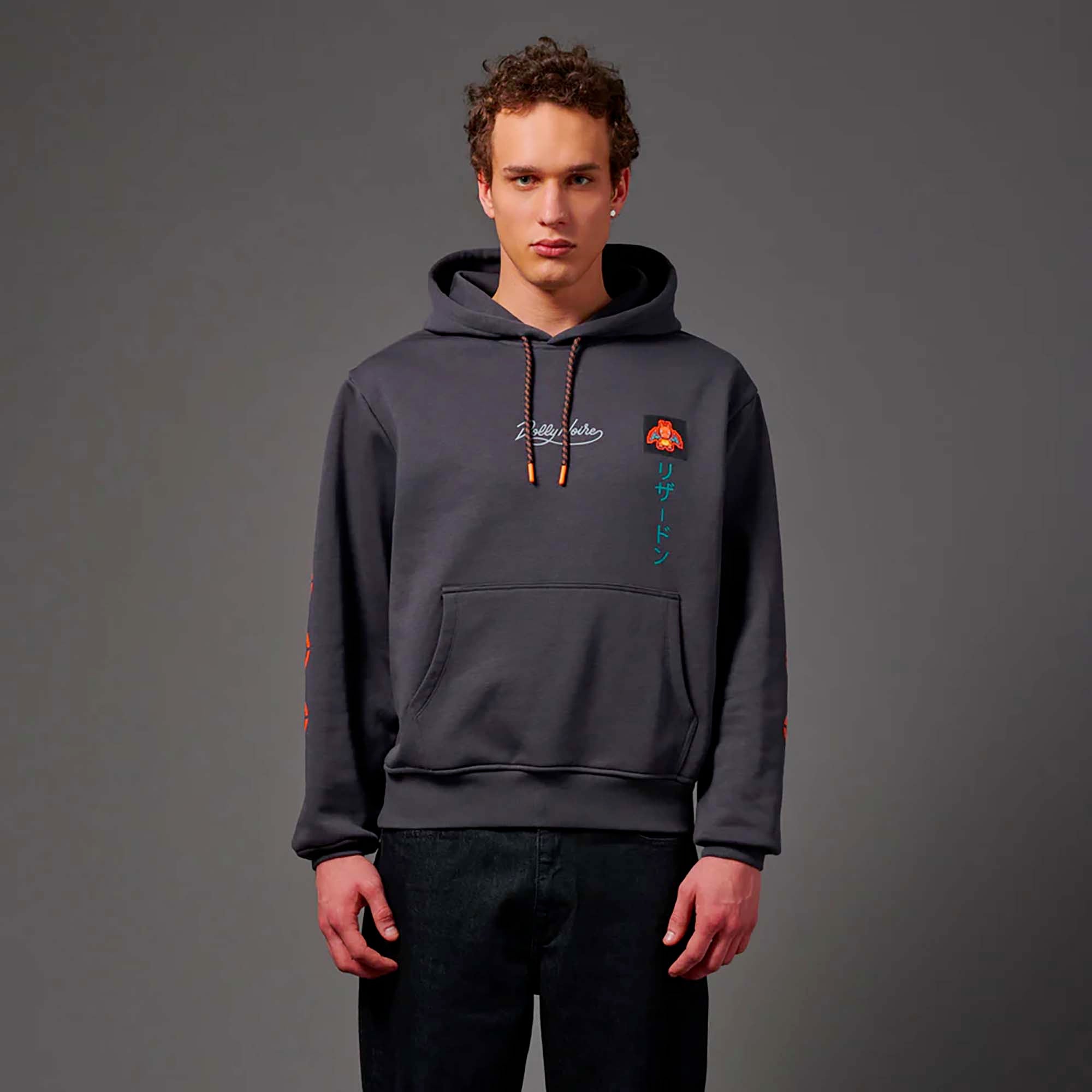 CHARIZARD_EVOLUTION_HOODIE_SW1150GQ_03_Image_3