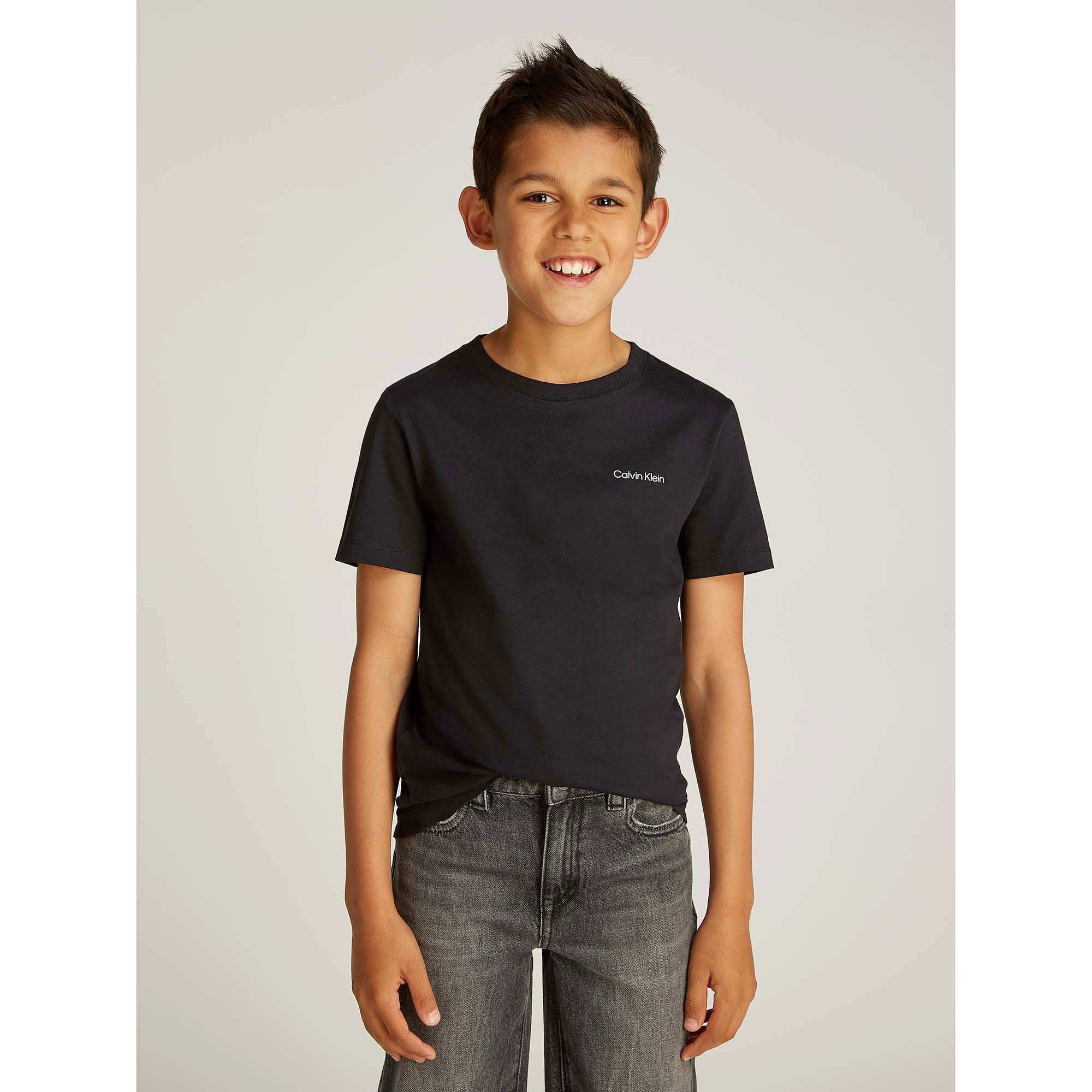 CHEST_INSTLOGO_SS_T-SHIRT_CKIU0IU00683T_BEH_Image_3